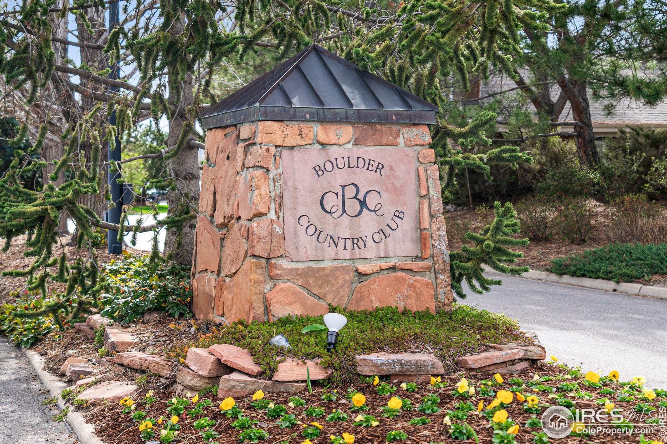 7309 Windsor Dr, Boulder CO 80301-3718 exterior