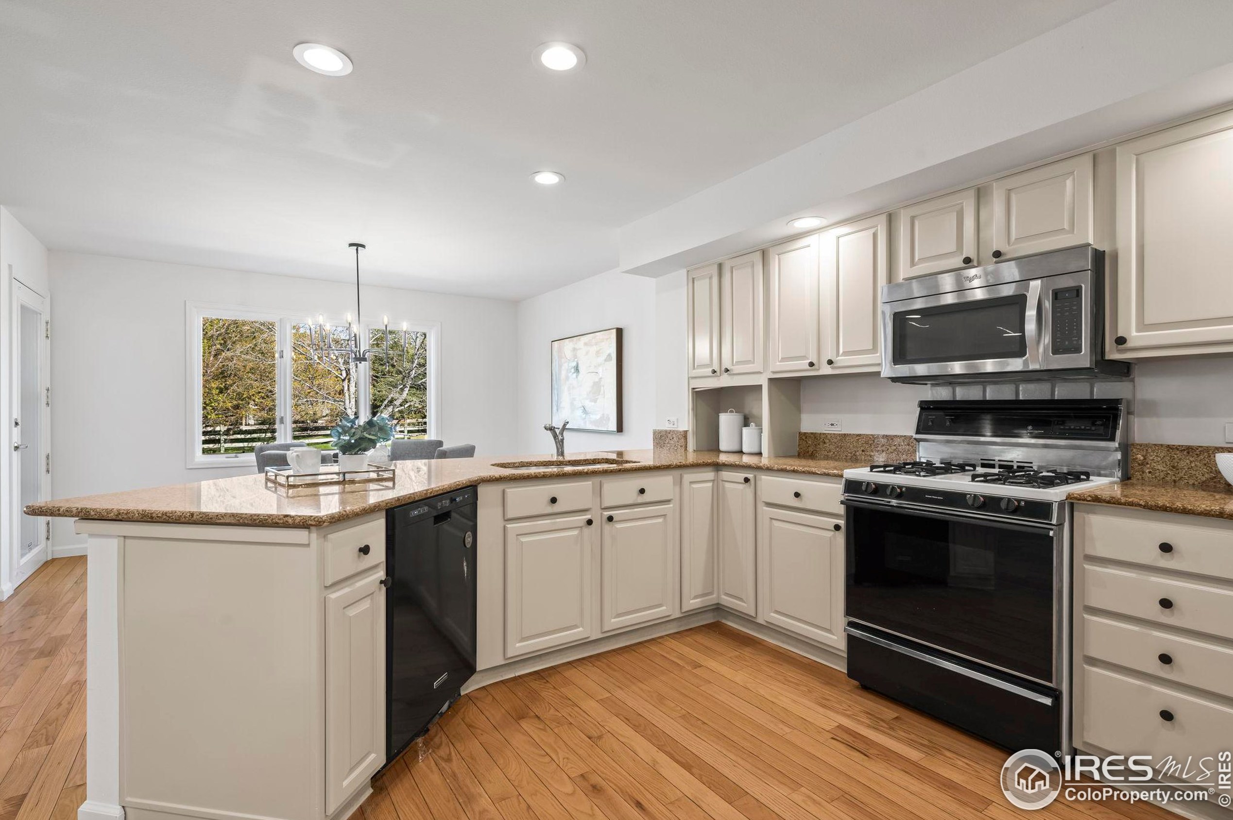 7309 Windsor Dr, Boulder CO 80301-3718 exterior