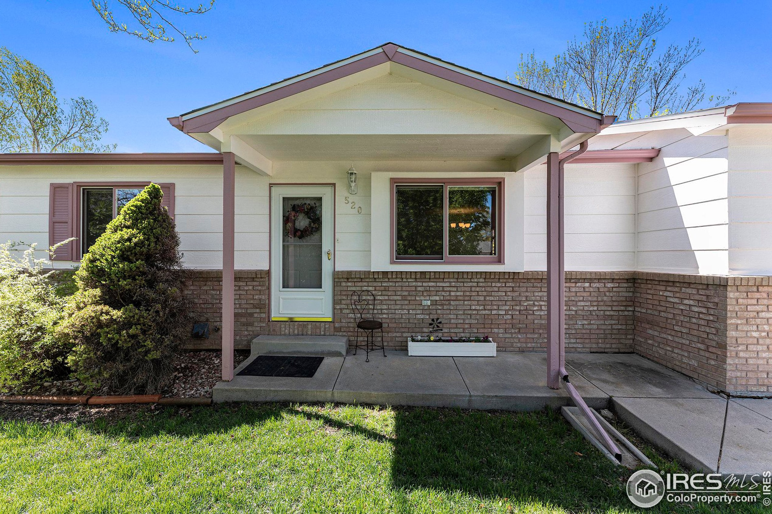 520 Driftwood Pl, Longmont, CO 80513-1418