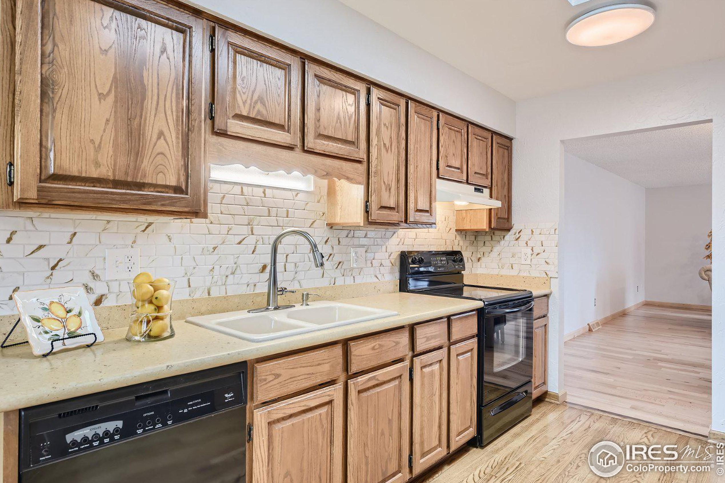 7265 Maple Dr, Aurora CO 80226-2029 exterior