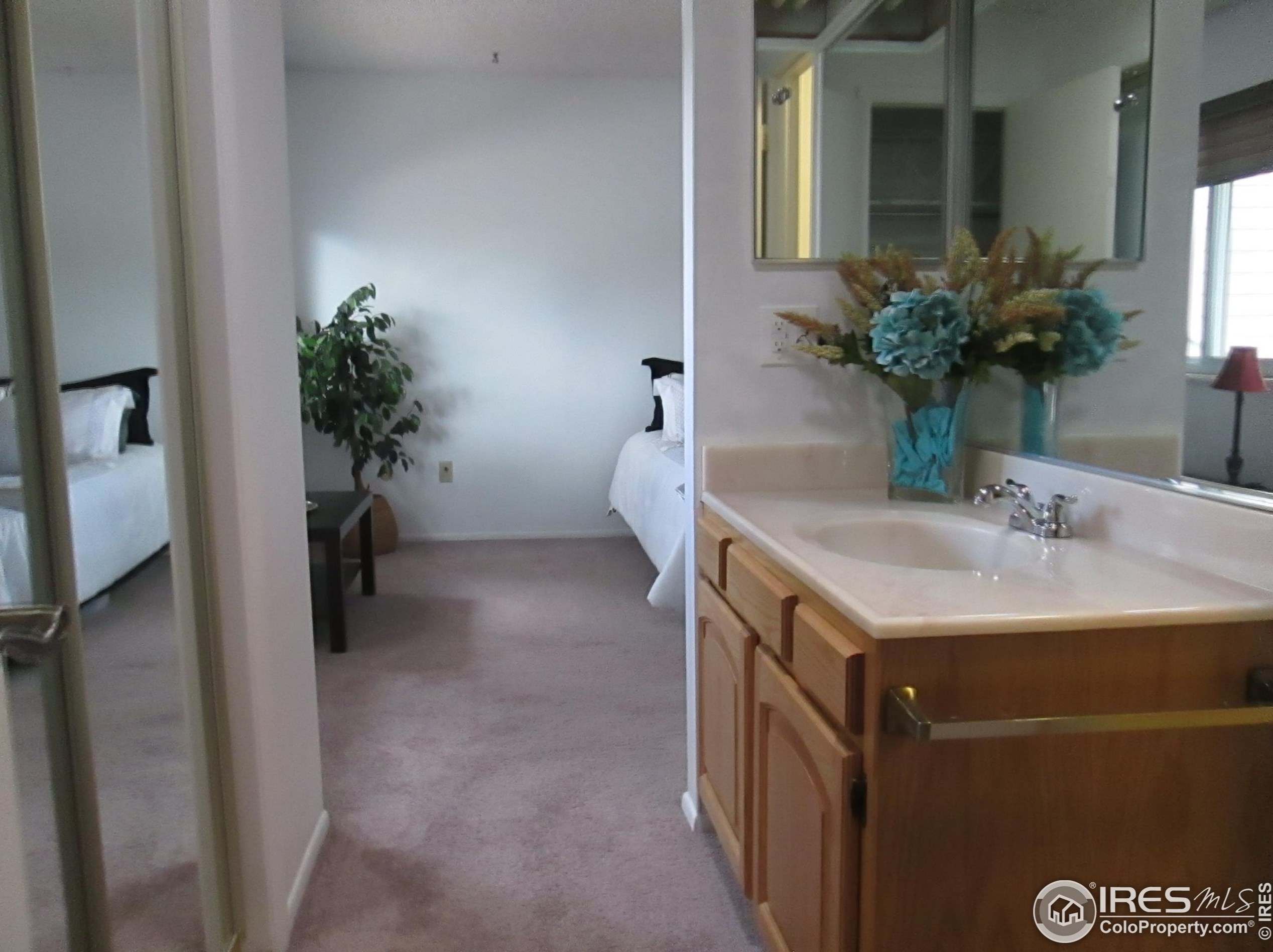 7265 Maple Dr, Aurora CO 80226-2029 exterior