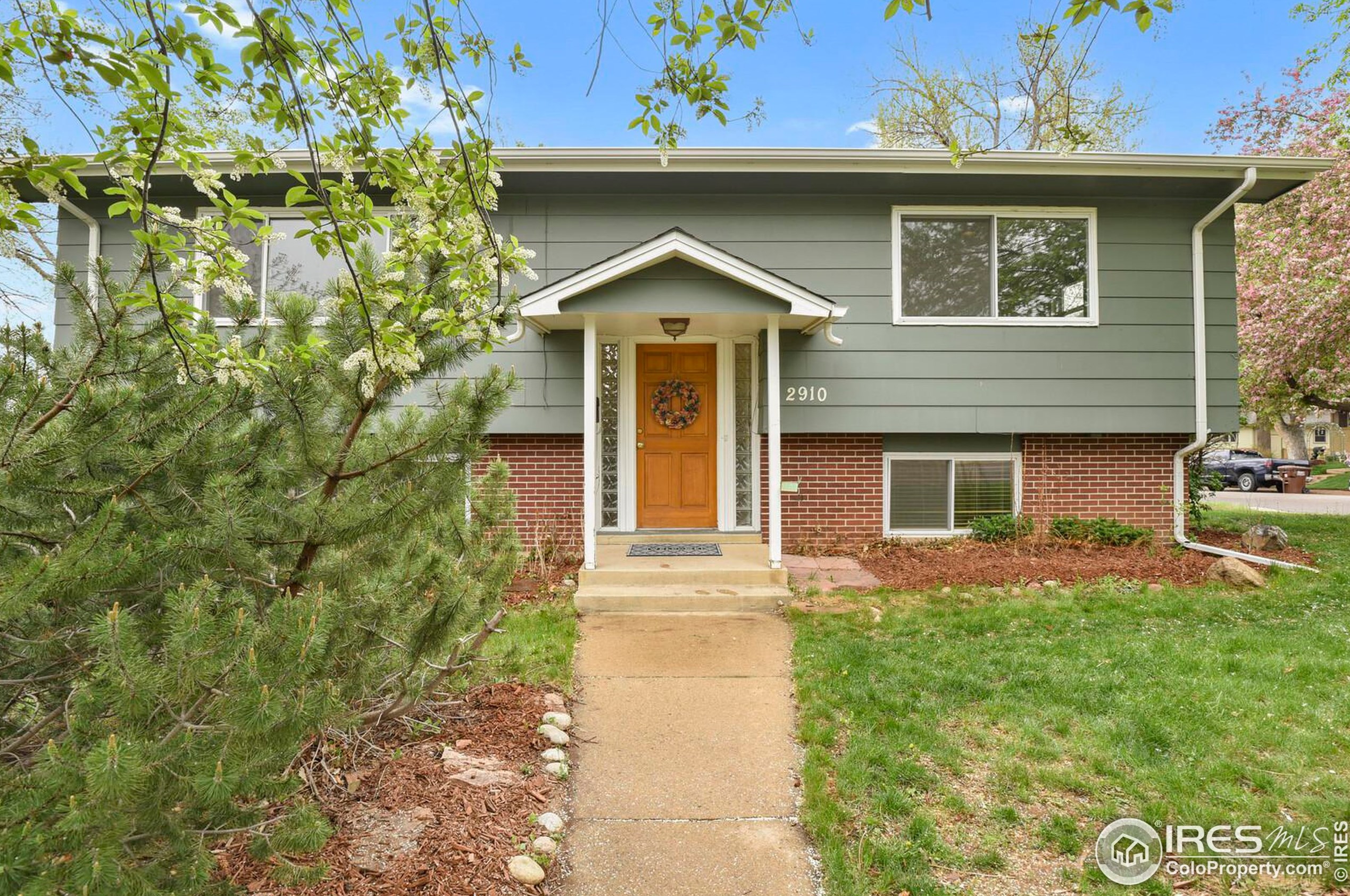 2910 Baylor Dr, Boulder, CO 80305-5702
