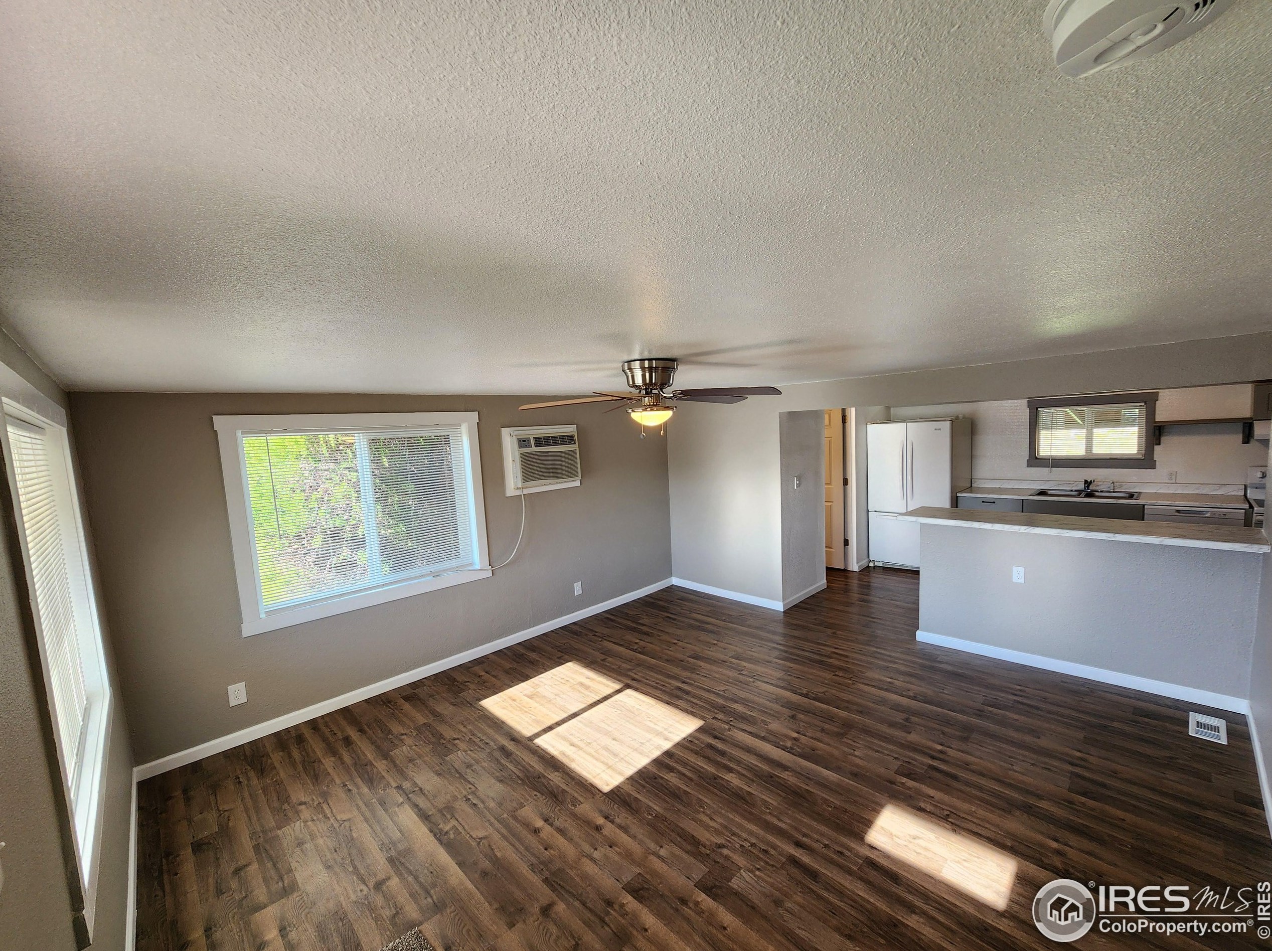 212 10th Ave, Sterling CO 80751-4402 exterior