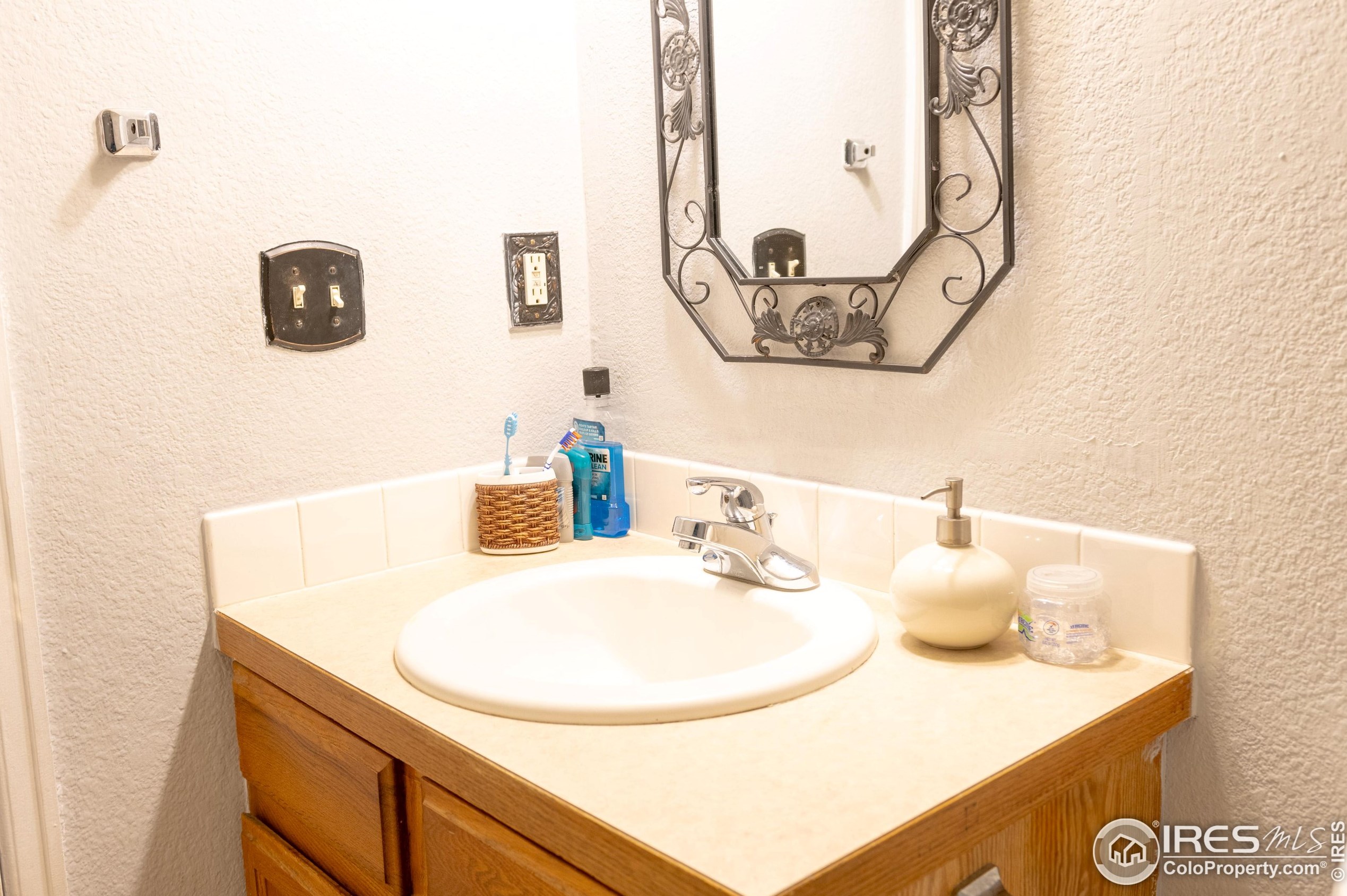 2607 Aspen Ave, Greeley CO 80631-1227 exterior