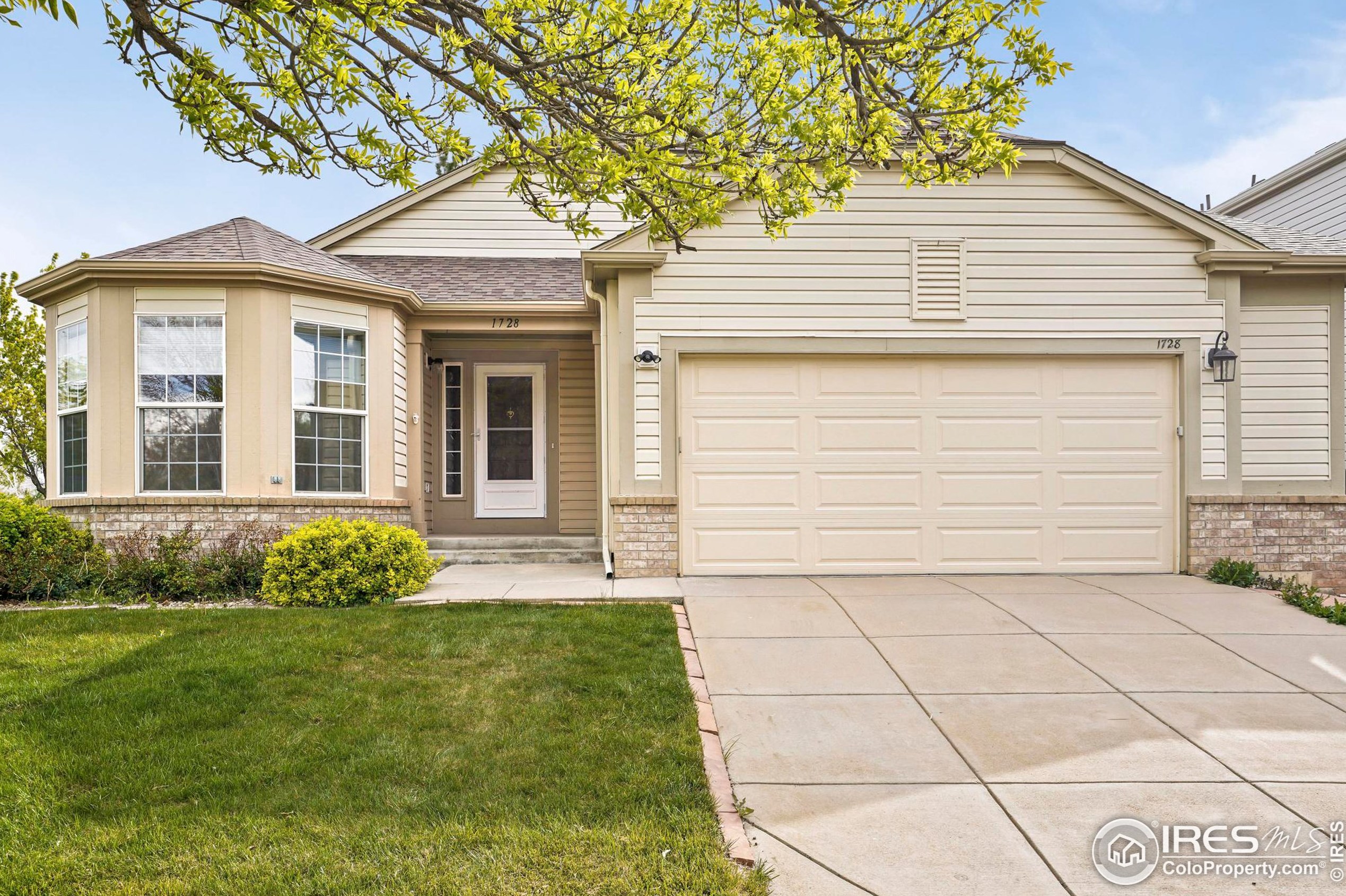 1728 Clover Creek Dr, Longmont, CO 80503