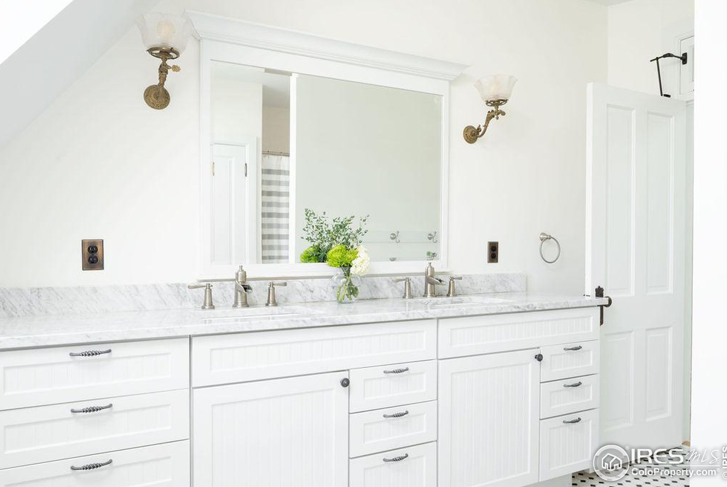 809 Pine St, Boulder CO  80302-4743 exterior