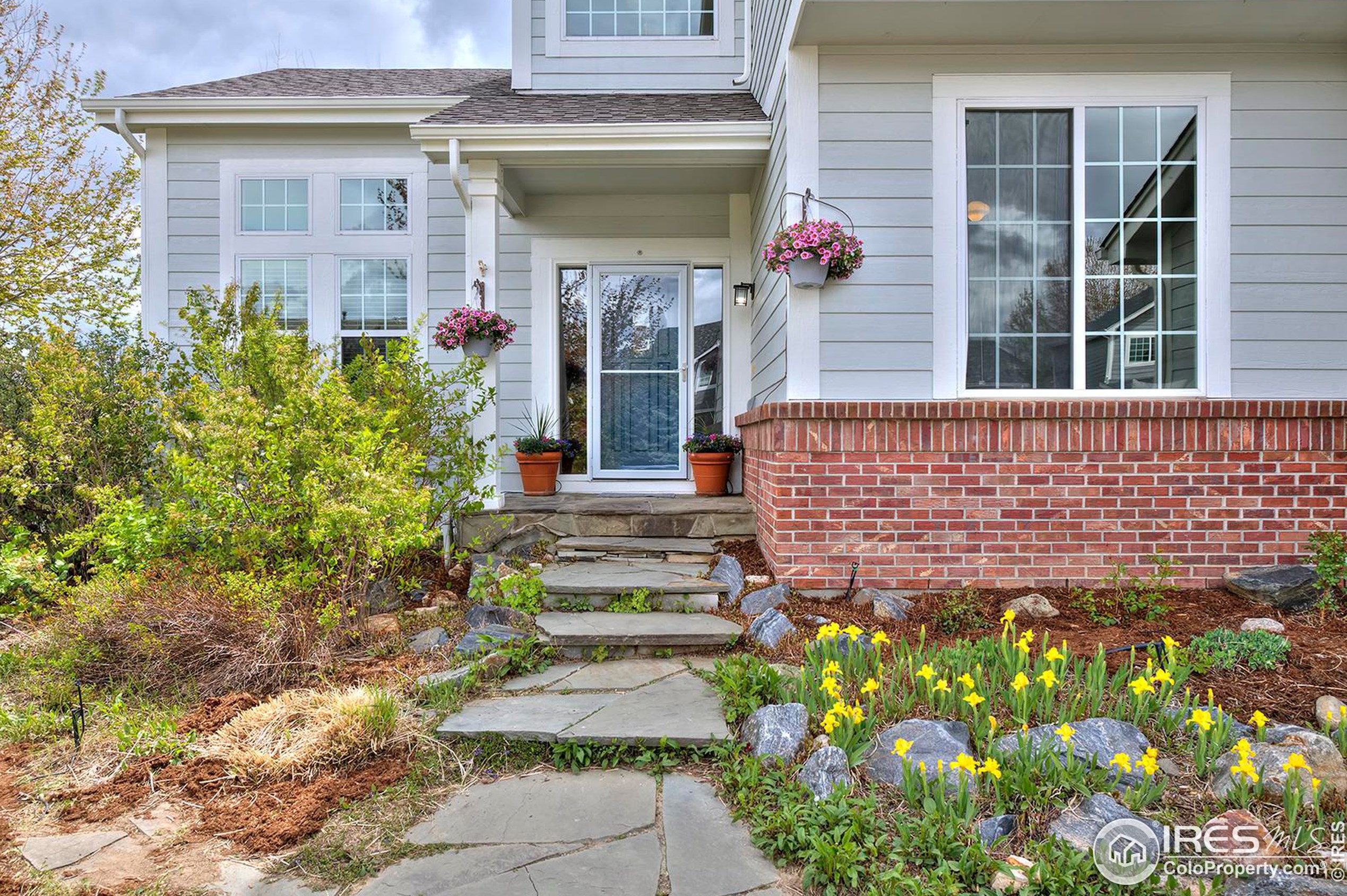 1602 Hallet Peak Dr, Longmont, CO 80503
