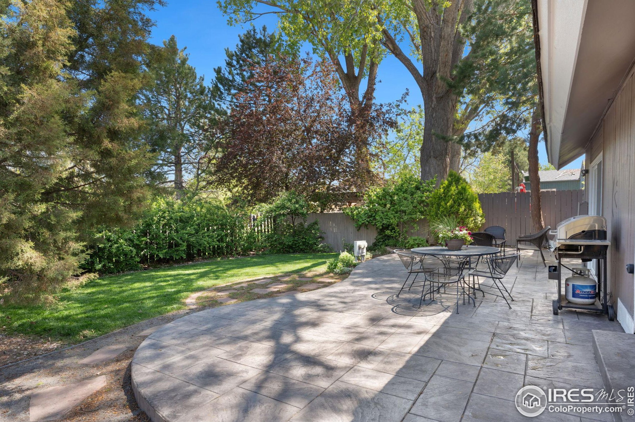 1208 Kirkwood Dr, Fort Collins CO  80525-1969 exterior
