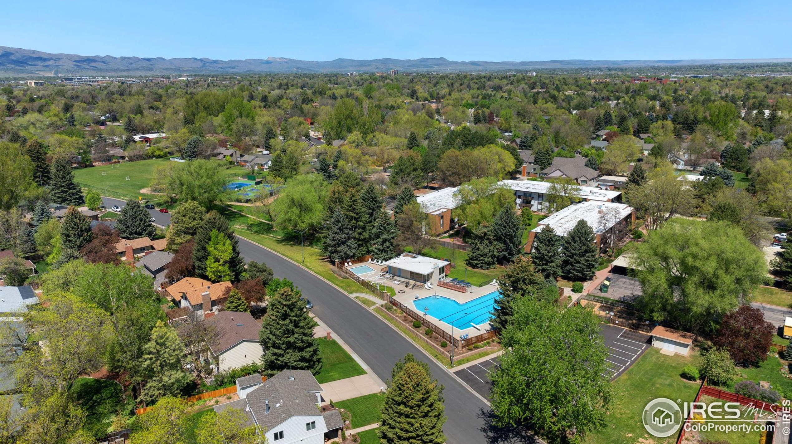 1208 Kirkwood Dr, Fort Collins CO  80525-1969 exterior