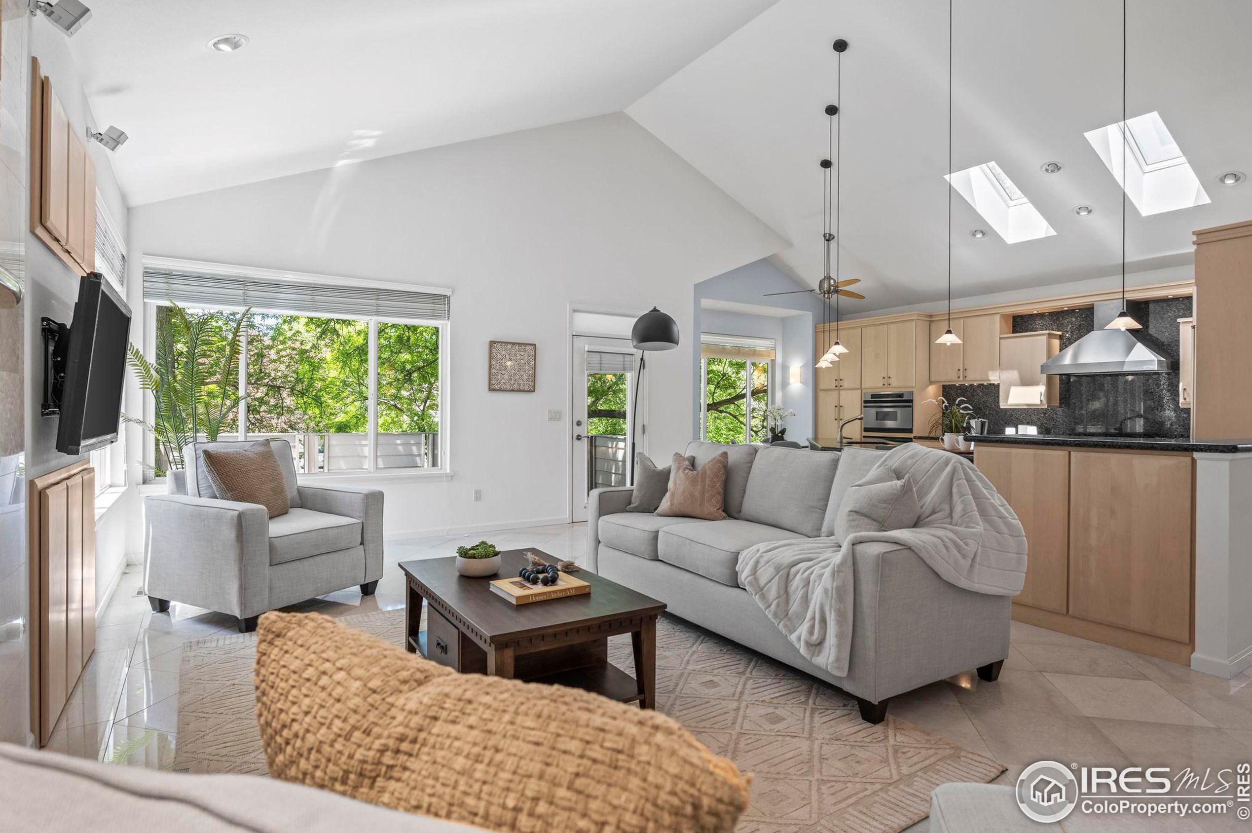 7358 Buckingham Ct, Boulder CO 80301-6410 exterior