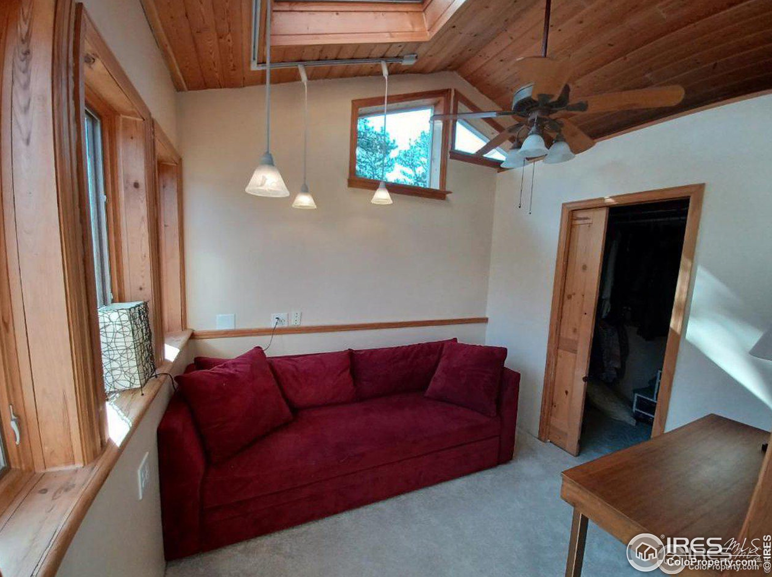 545 Pinewood Dr, Lyons CO  80540-8132 exterior