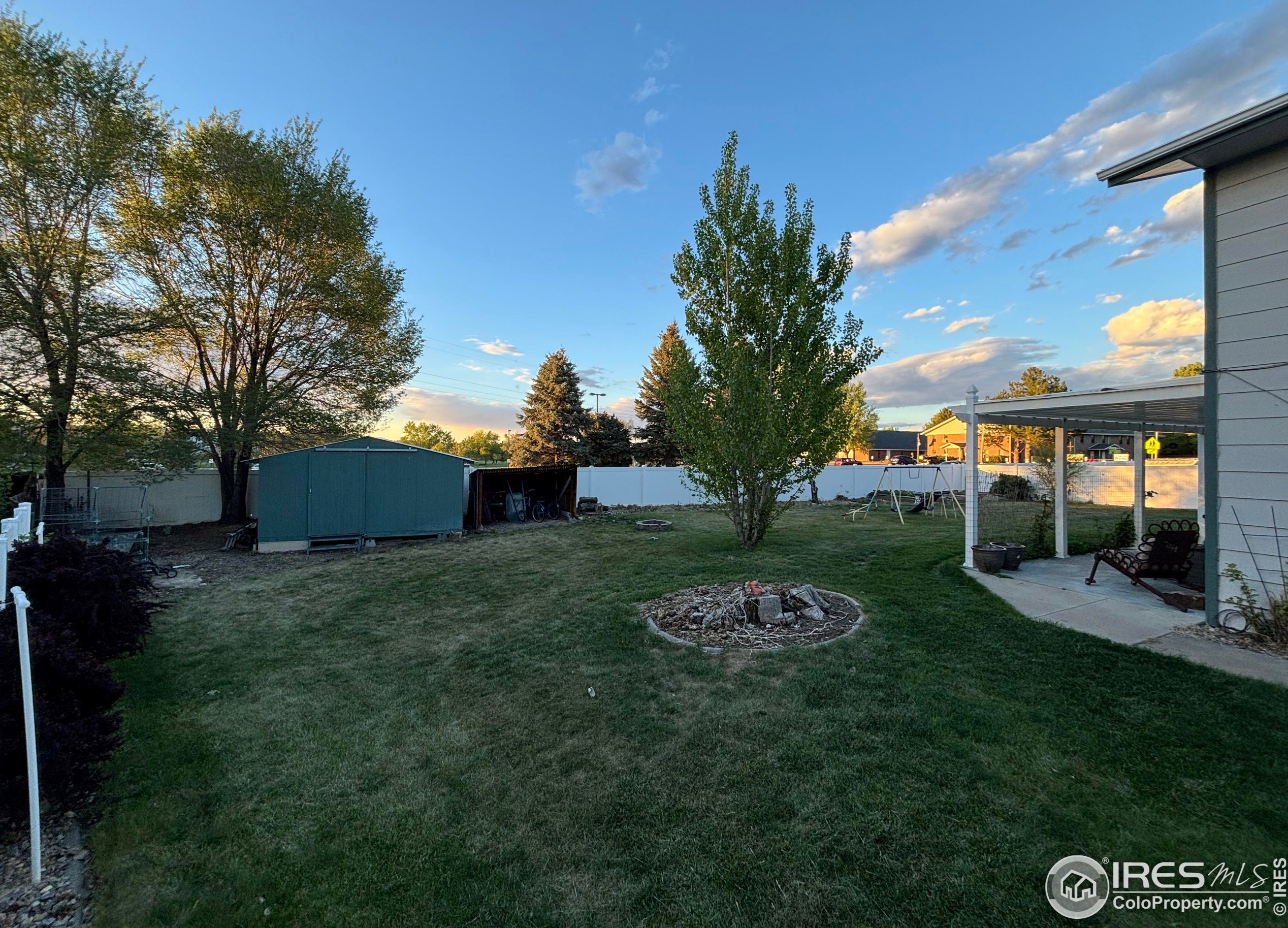 2203 Mountair Ln, Greeley CO 80634-7552 exterior