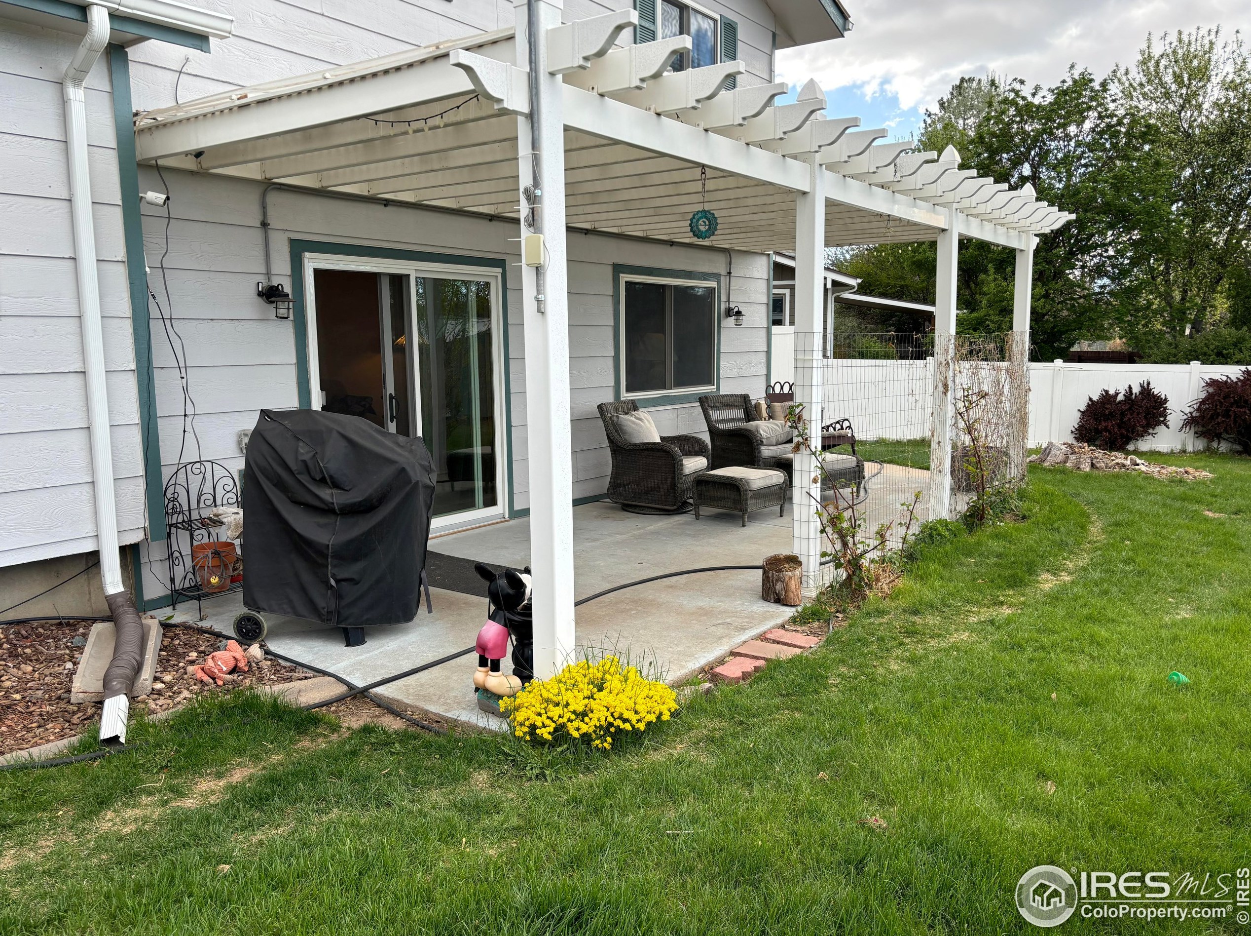 2203 Mountair Ln, Greeley CO 80634-7552 exterior