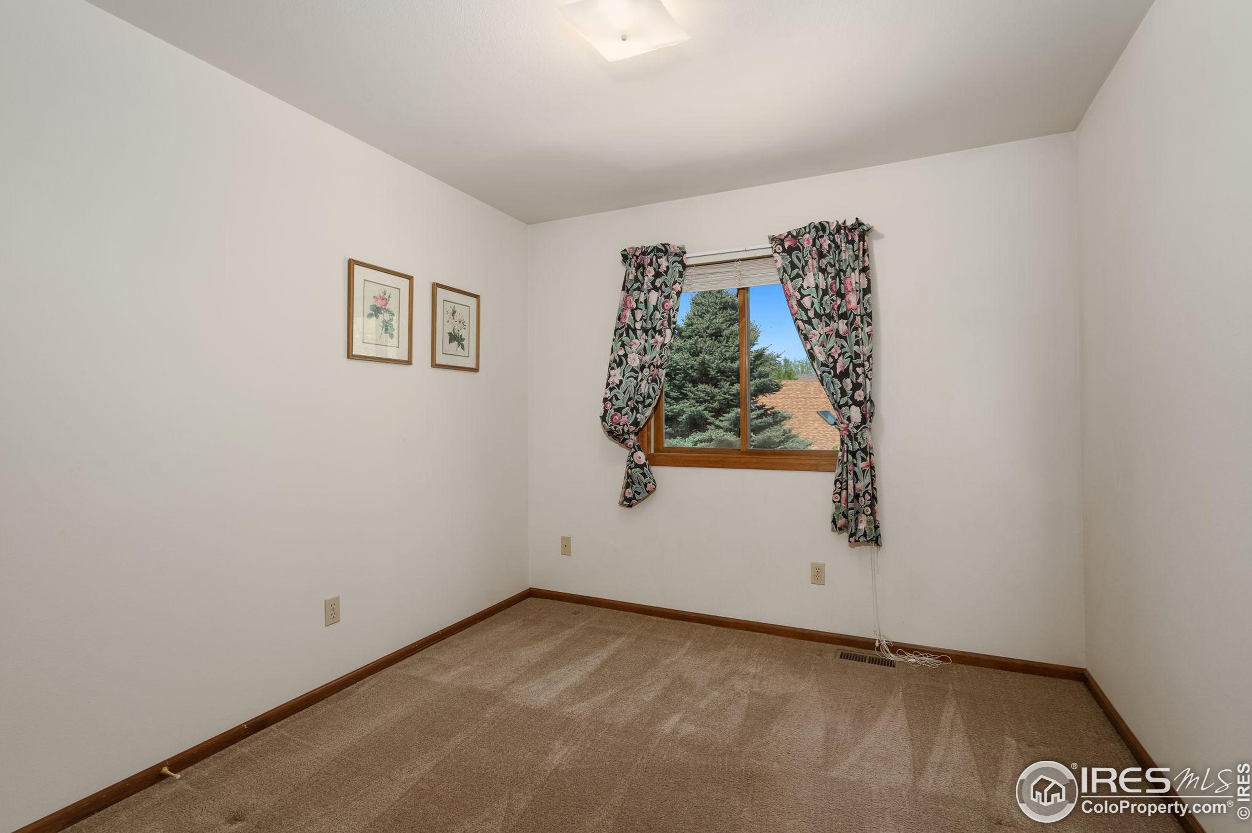 1906 Glenview Ct, Fort Collins CO  80526-3321 exterior