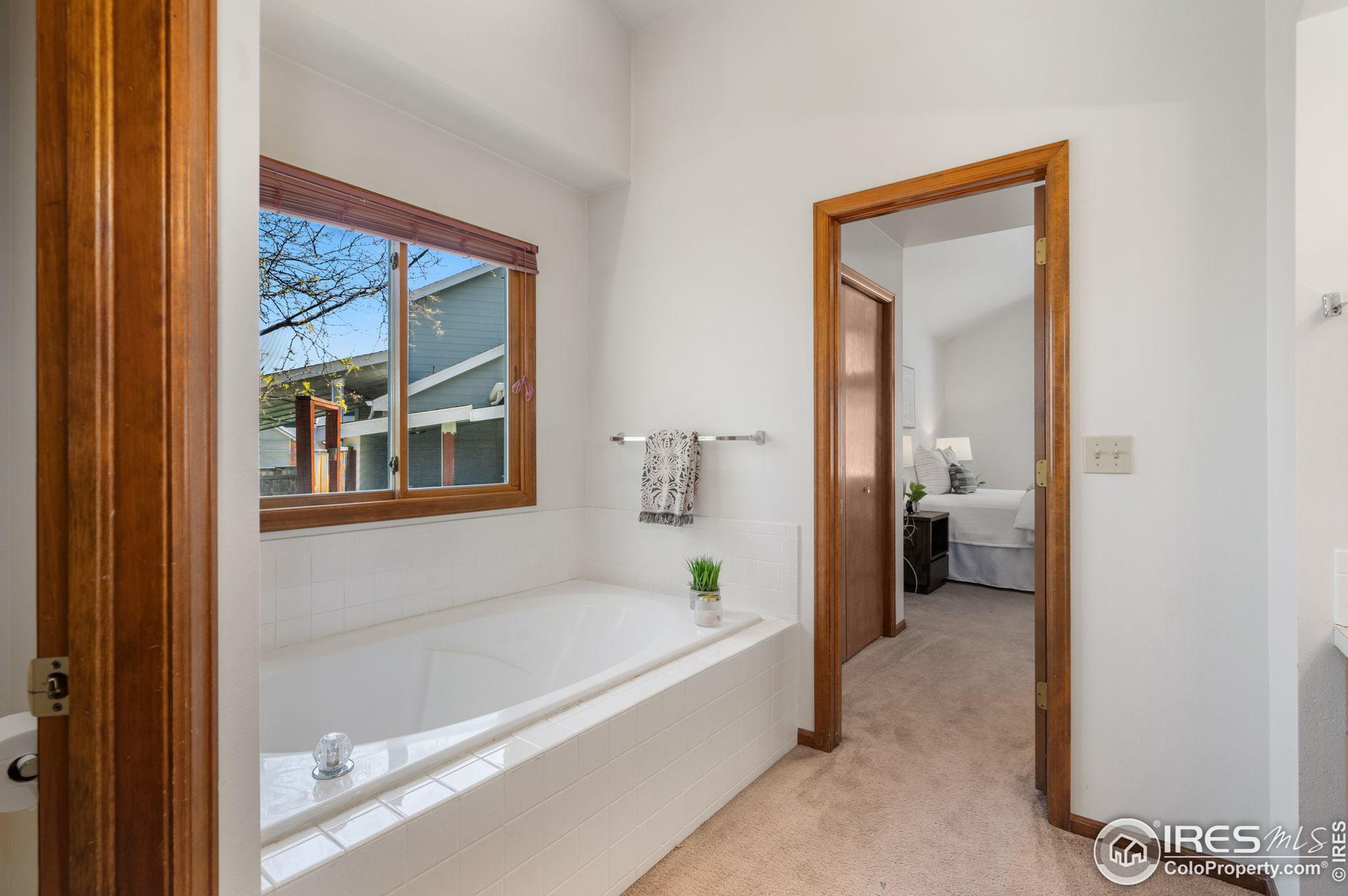1906 Glenview Ct, Fort Collins CO  80526-3321 exterior