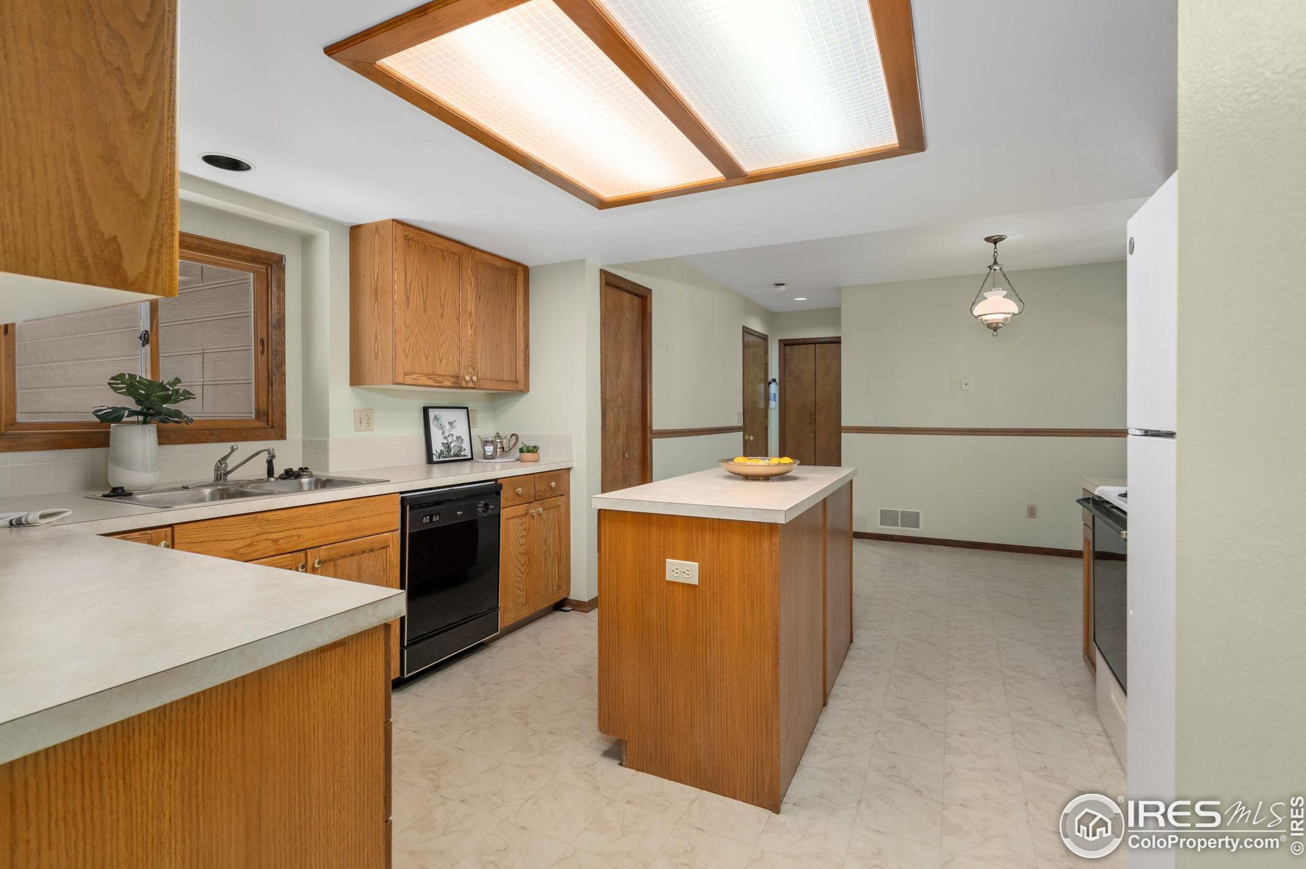 1906 Glenview Ct, Fort Collins CO  80526-3321 exterior