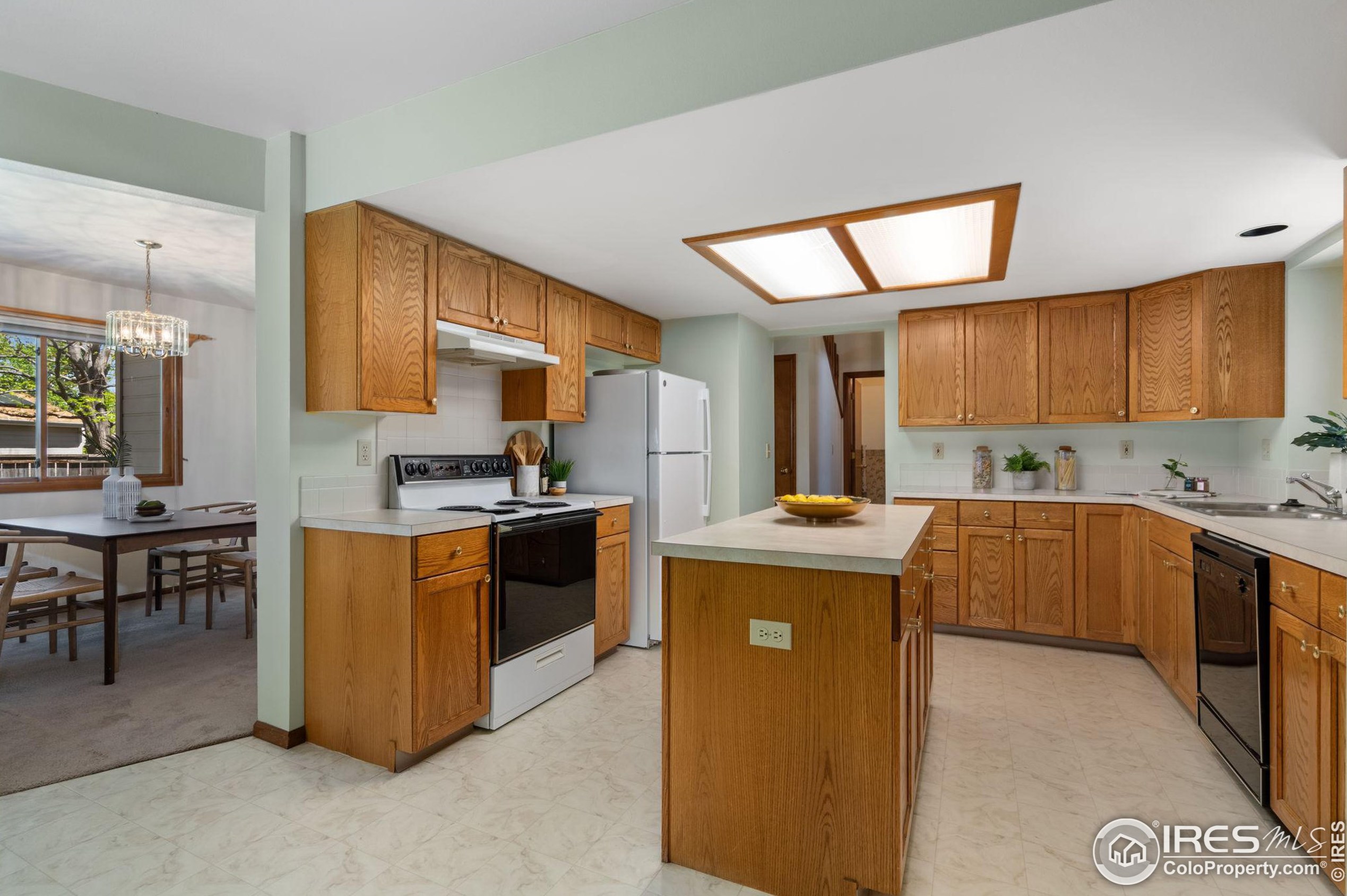 1906 Glenview Ct, Fort Collins CO  80526-3321 exterior