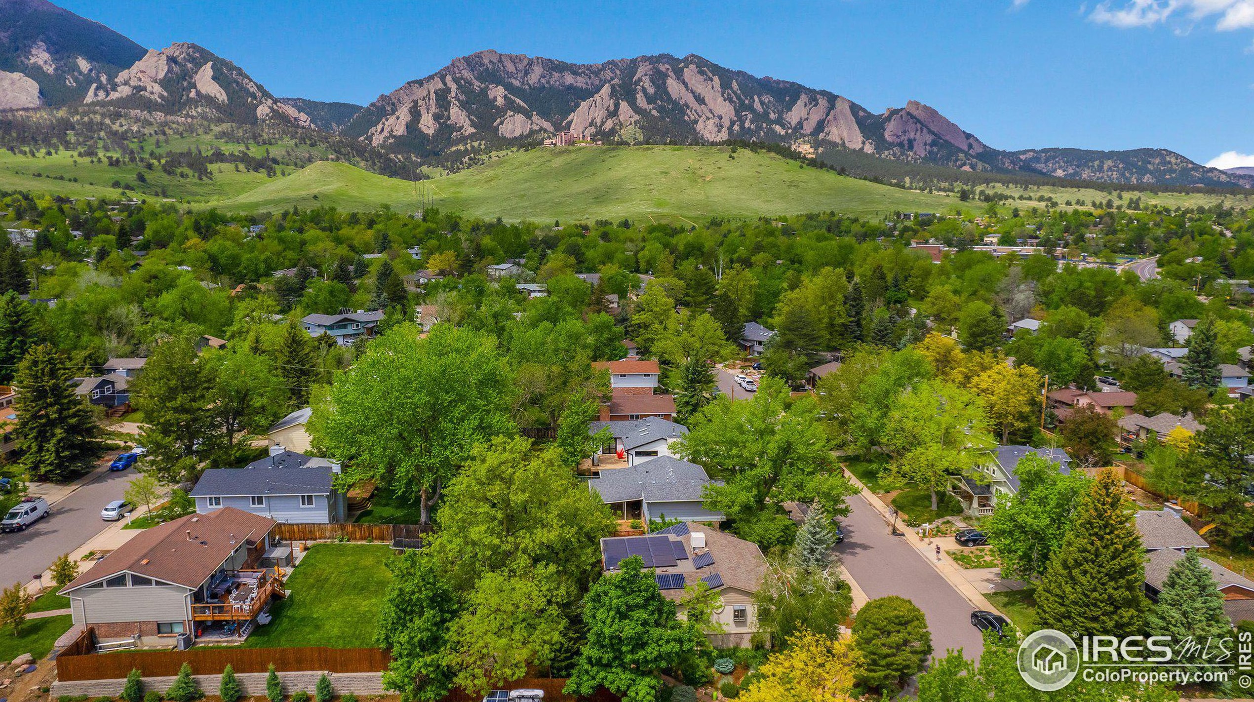 2810 Ln Grange Cir, Boulder CO  80305-6339 exterior