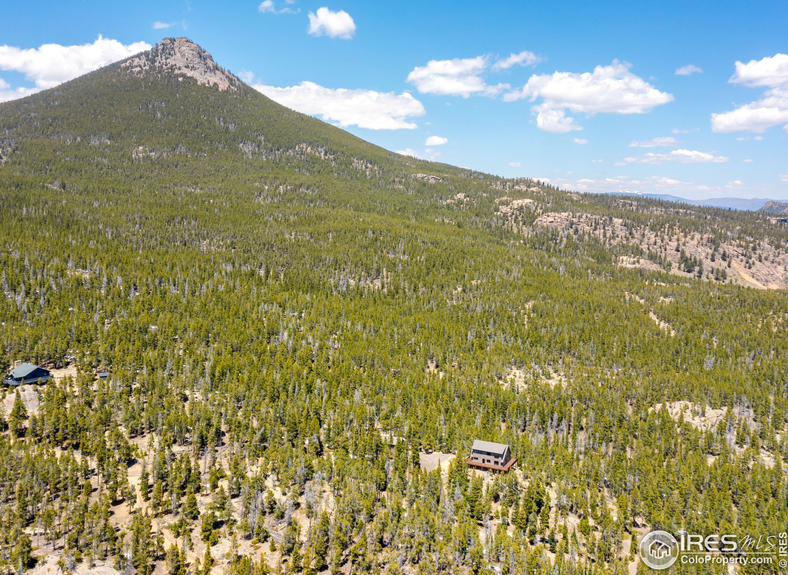 641 Goblins Castle Rd, Estes Park CO 80517-6426 exterior