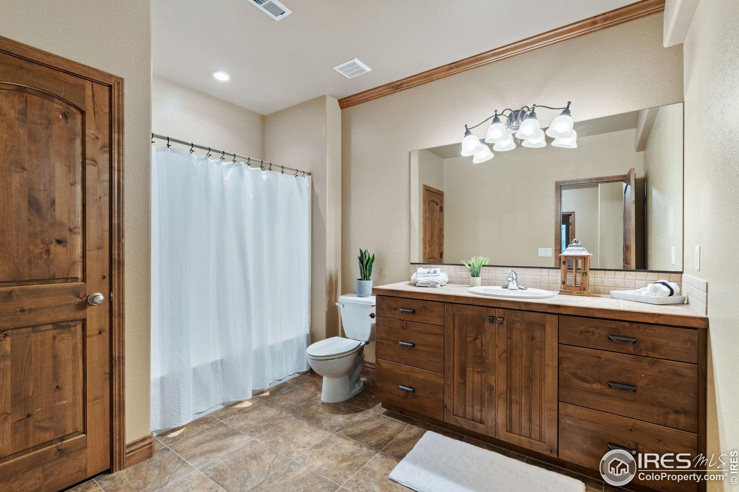 3304 70th Ave, Greeley CO 80634-8626 exterior