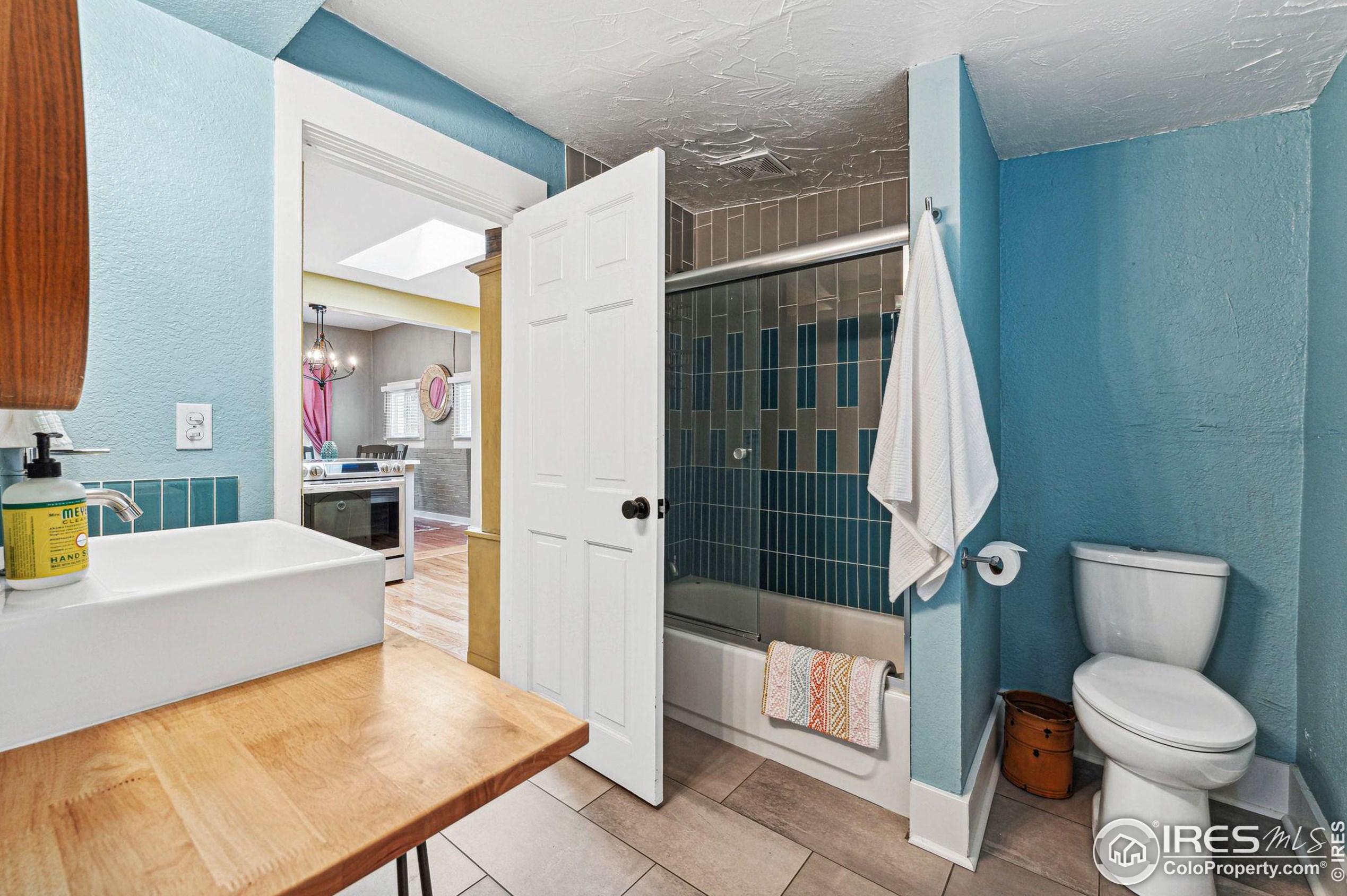 2247 Walnut St, Boulder CO 80302-4618 exterior