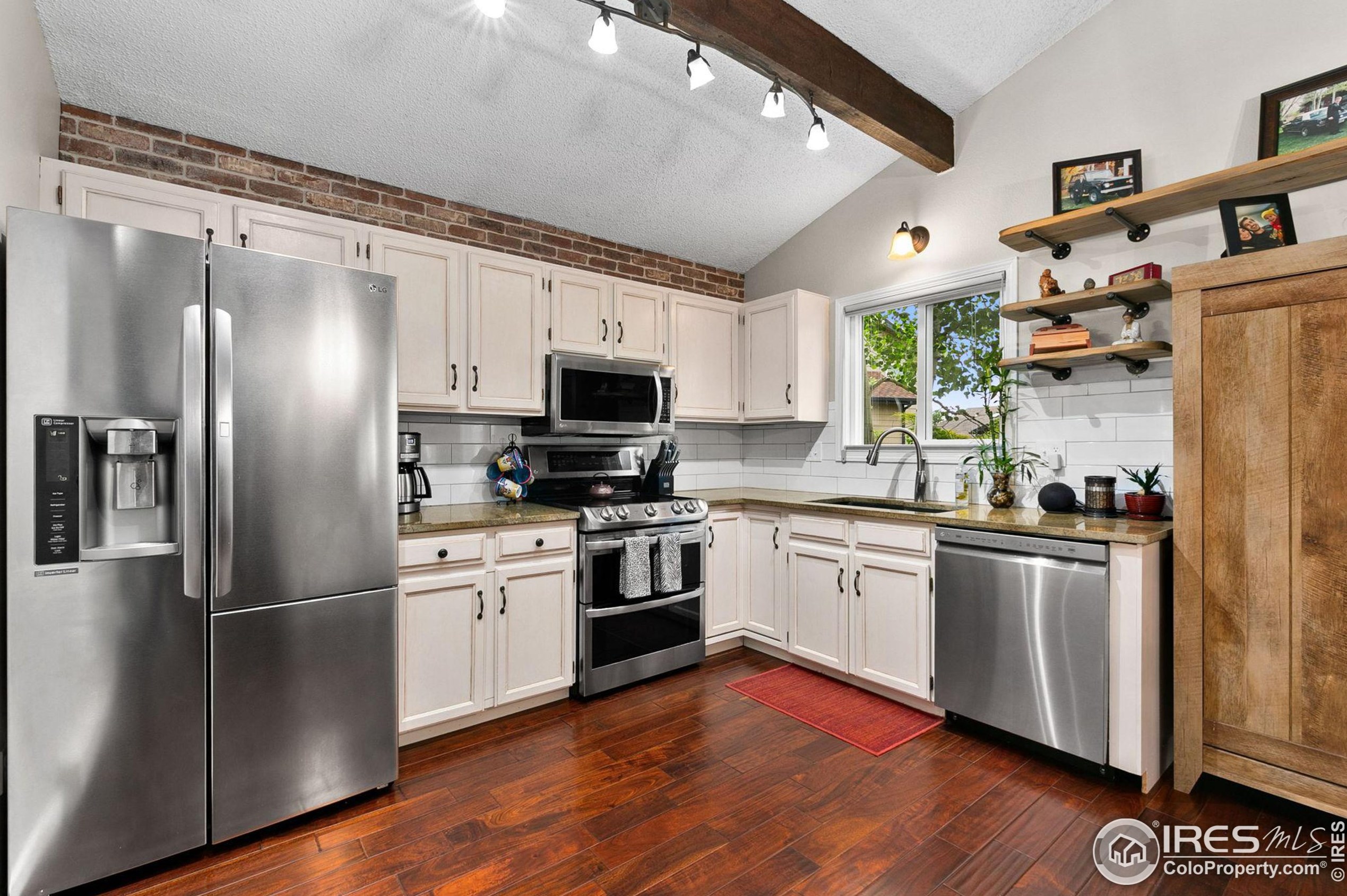 401 Orilla Del Lago, Fort Collins CO  80524-8921 exterior