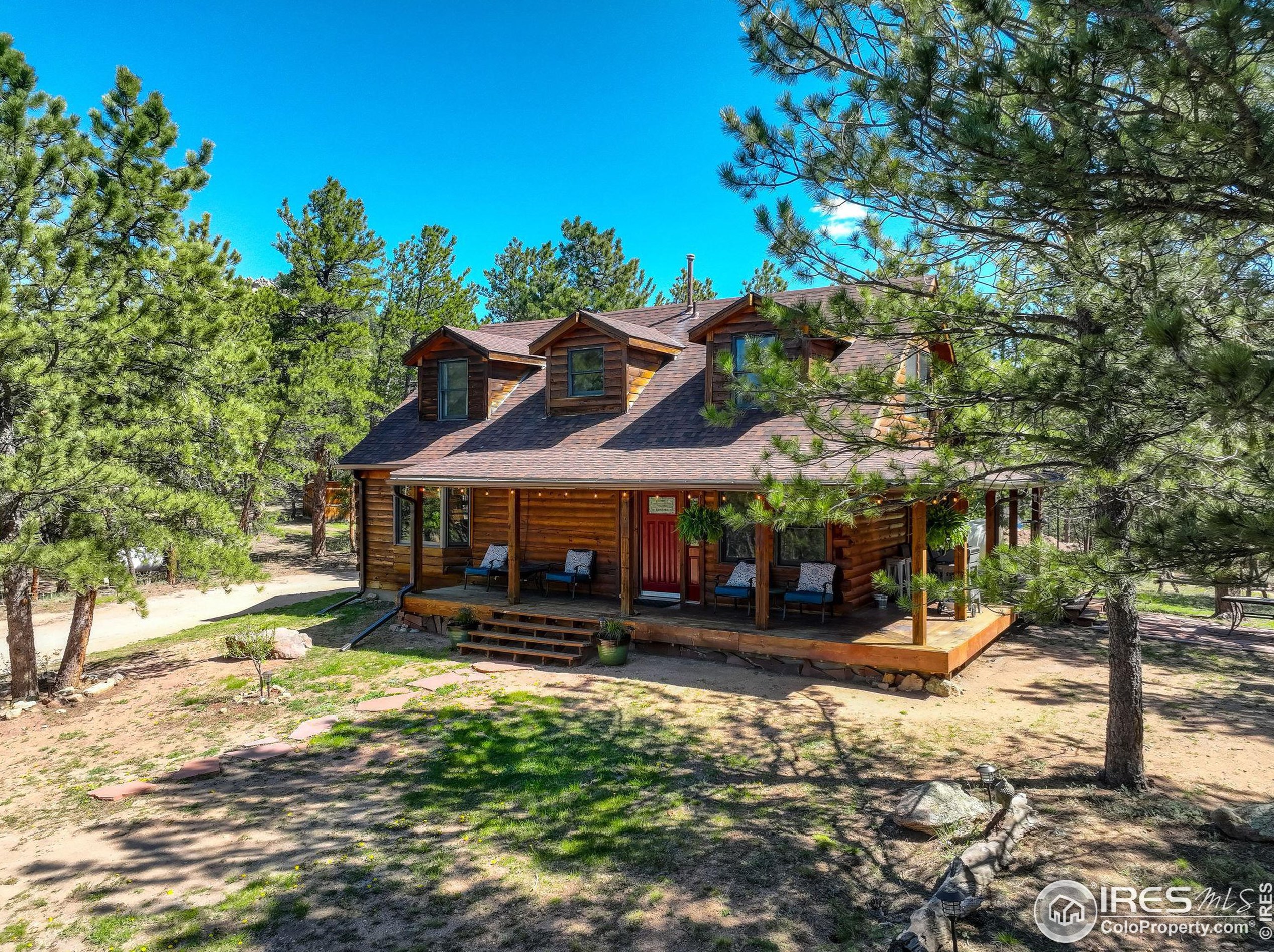 220 Spruce Dr, Lyons, CO 80540-8803