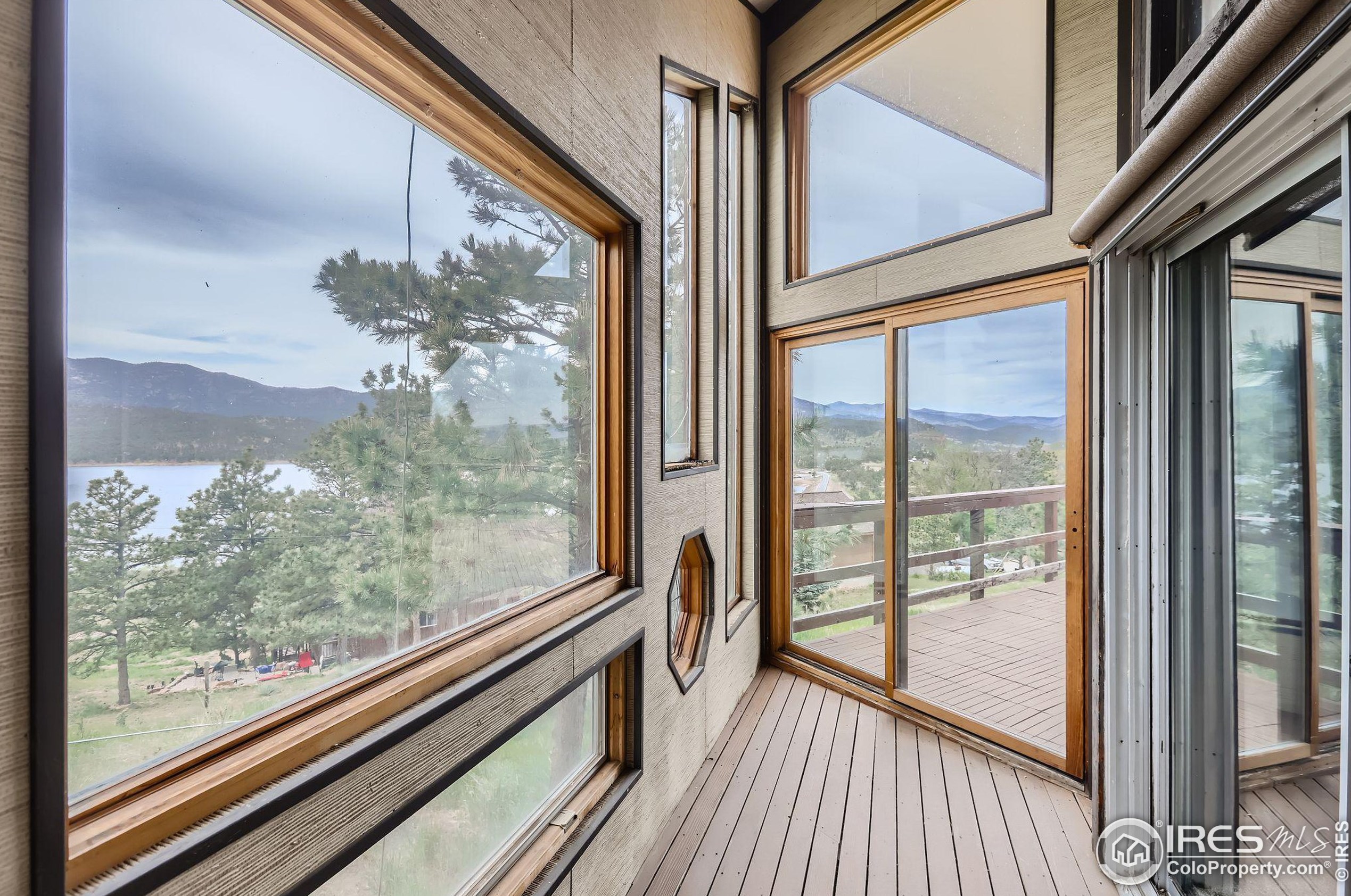 4225 Fawn Trl, Loveland CO 80537-8300 exterior