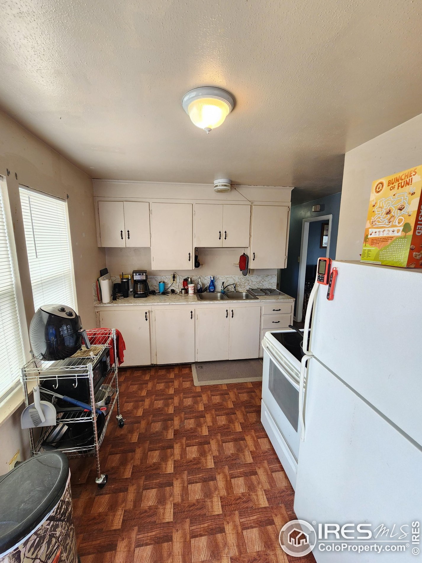 335 Vly Dr, Sterling CO 80751-2425 exterior