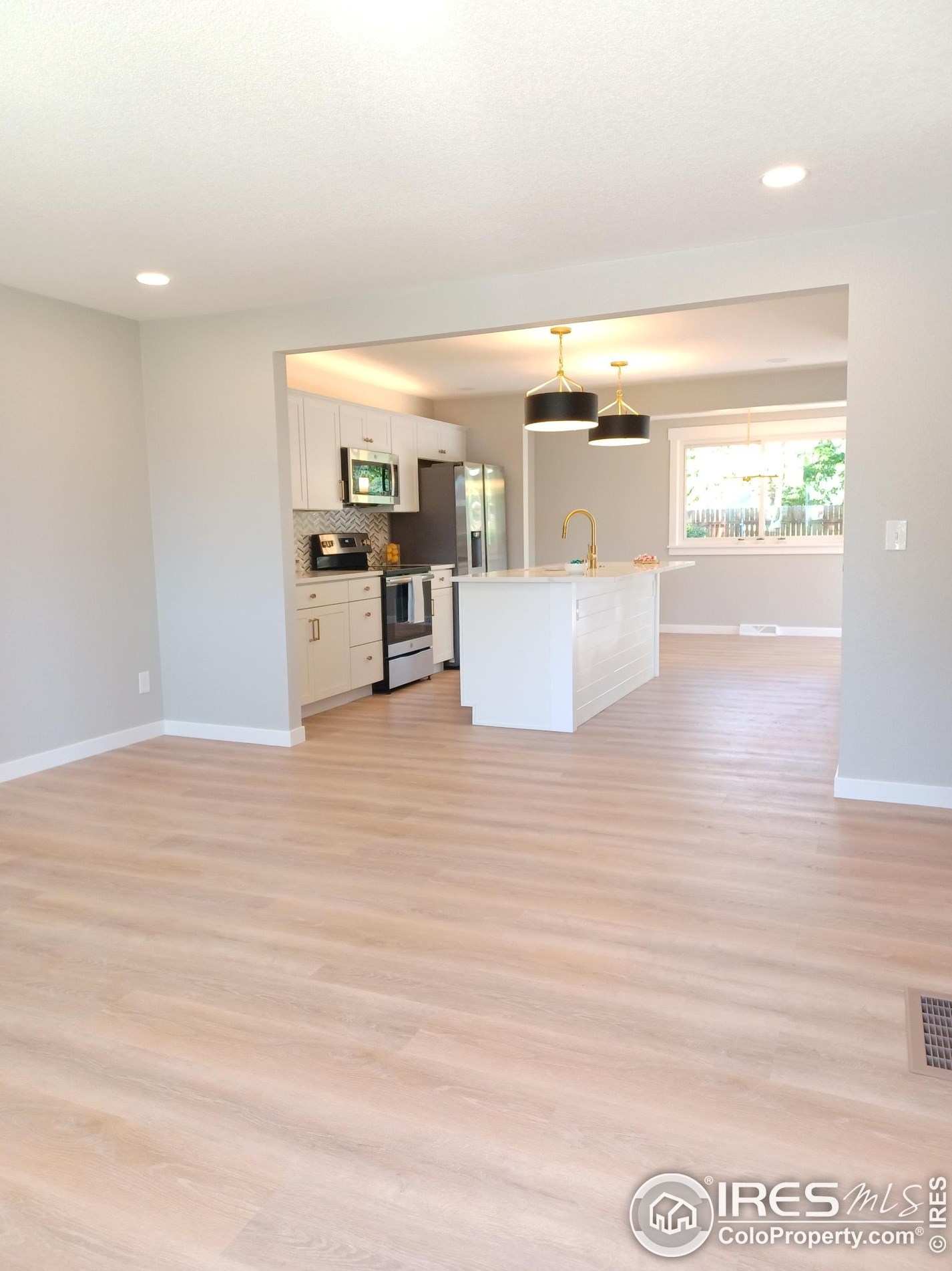 1065 Coffman St, Longmont CO  80501-4340 exterior