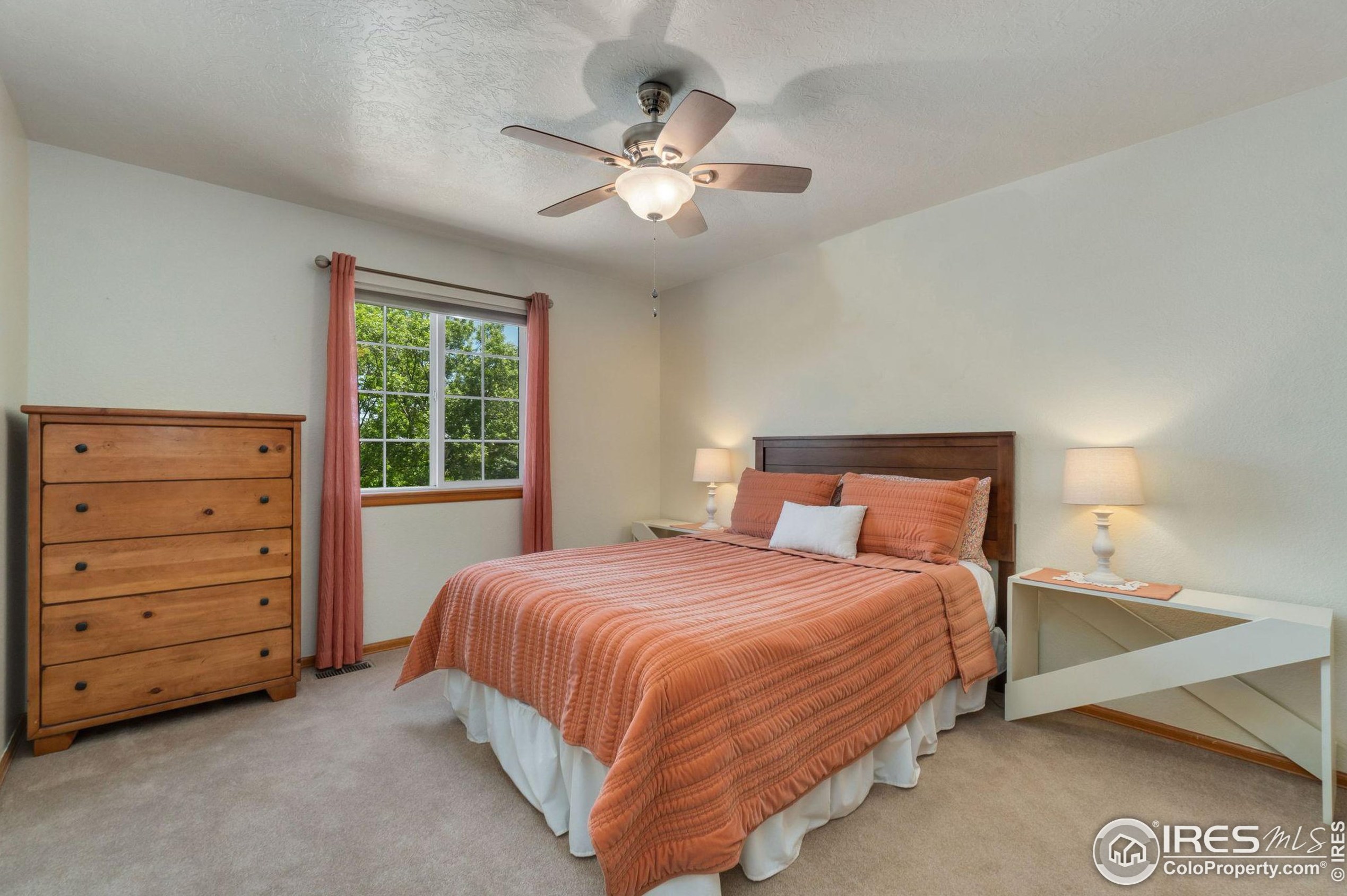 1915 Sunlight Dr, Longmont CO 80504-1973 exterior