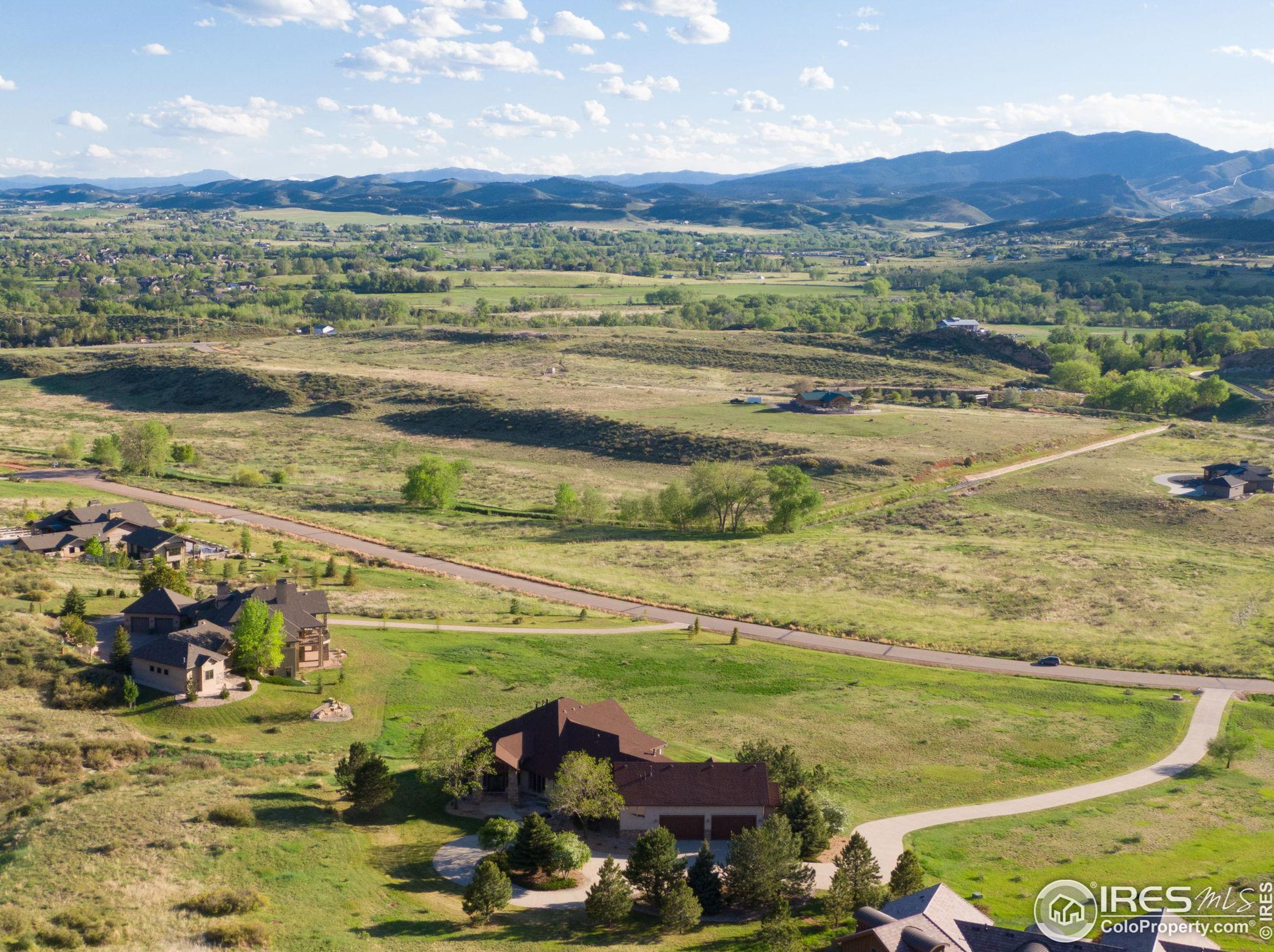 2276 Gamble Oak Dr, Loveland, CO 80538-9277