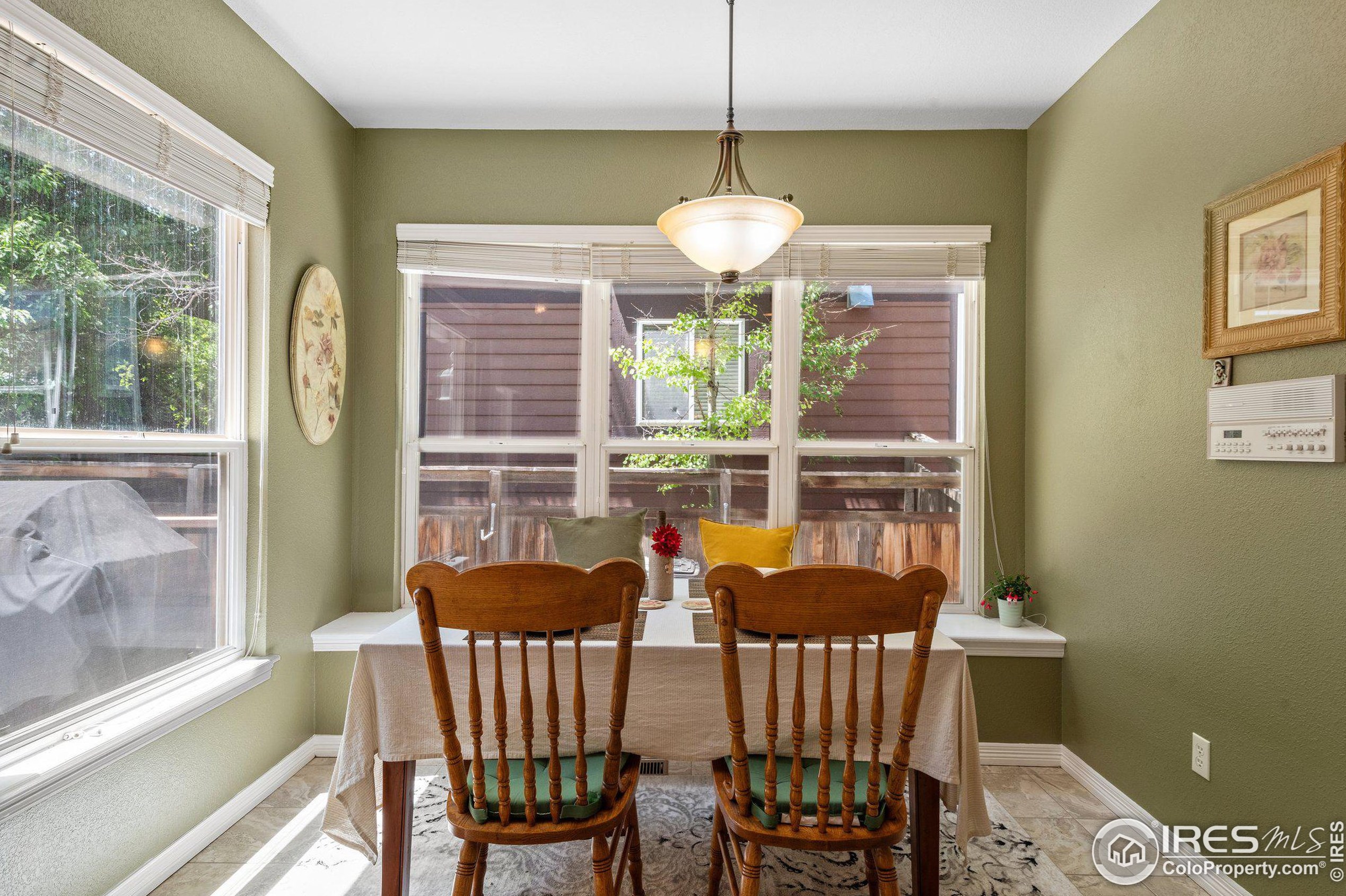 300 Whitetail Cir, Lafayette CO 80026-9070 exterior