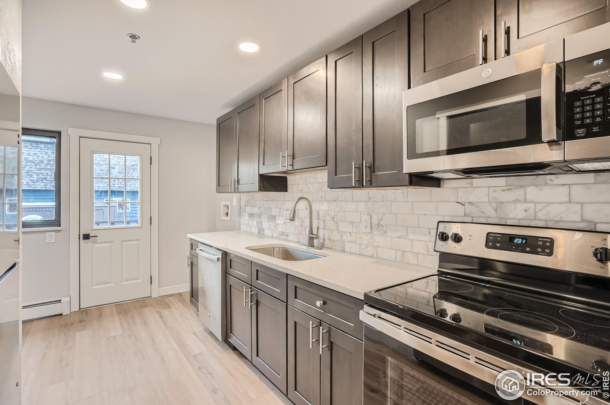 435 Manhattan Dr, Boulder CO 80303-4242 exterior