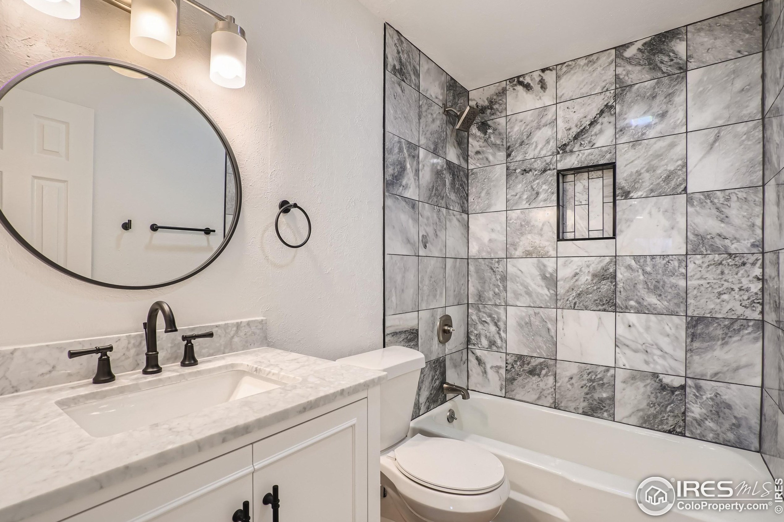 435 Manhattan Dr, Boulder CO 80303-4242 exterior