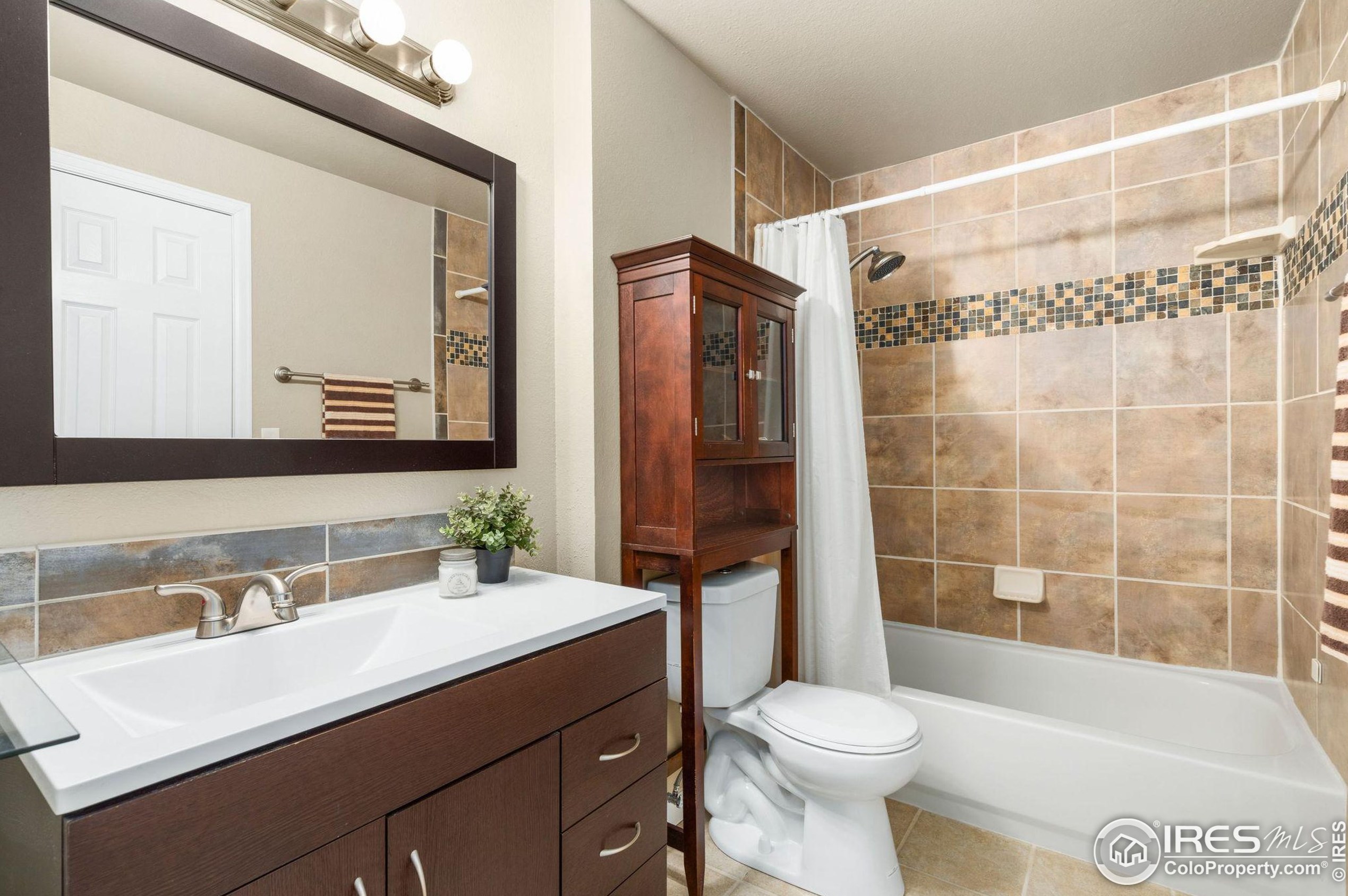 2421 Albany Ave, Loveland CO 80538-4117 exterior