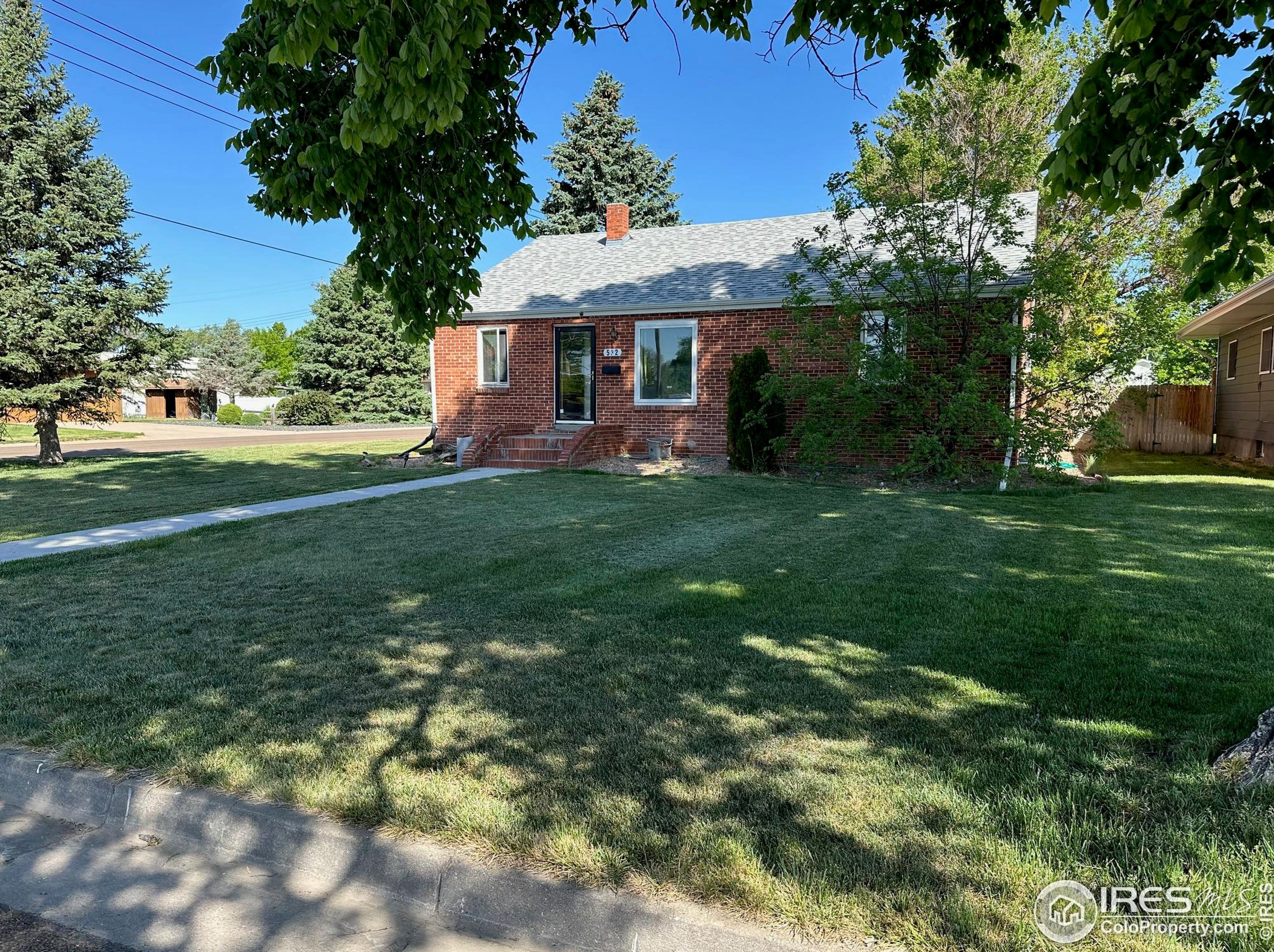 522 7th St, Julesburg, CO 80737-1005