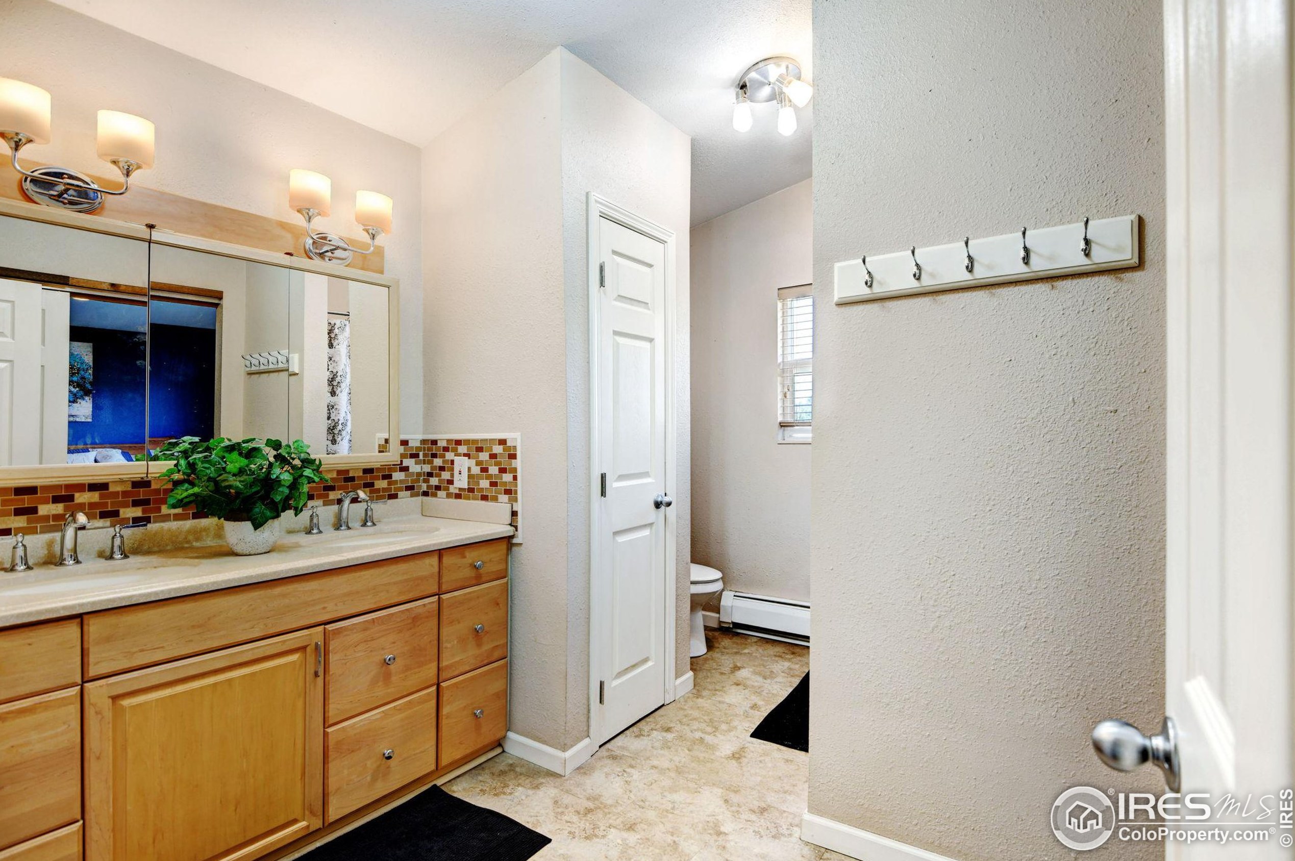 208 Mccolm St, Longmont CO 80513-8967 exterior