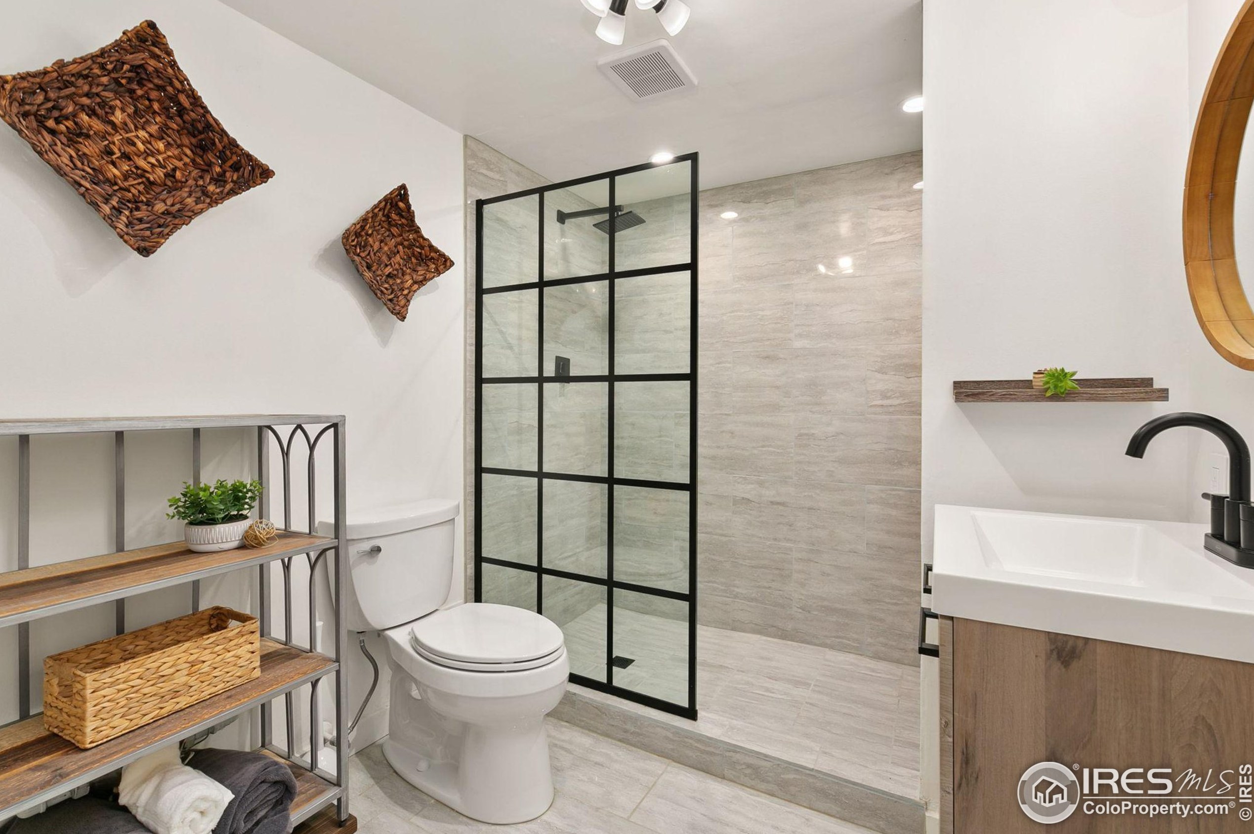 3532 Terry Lake Rd, Fort Collins CO  80524-1673 exterior