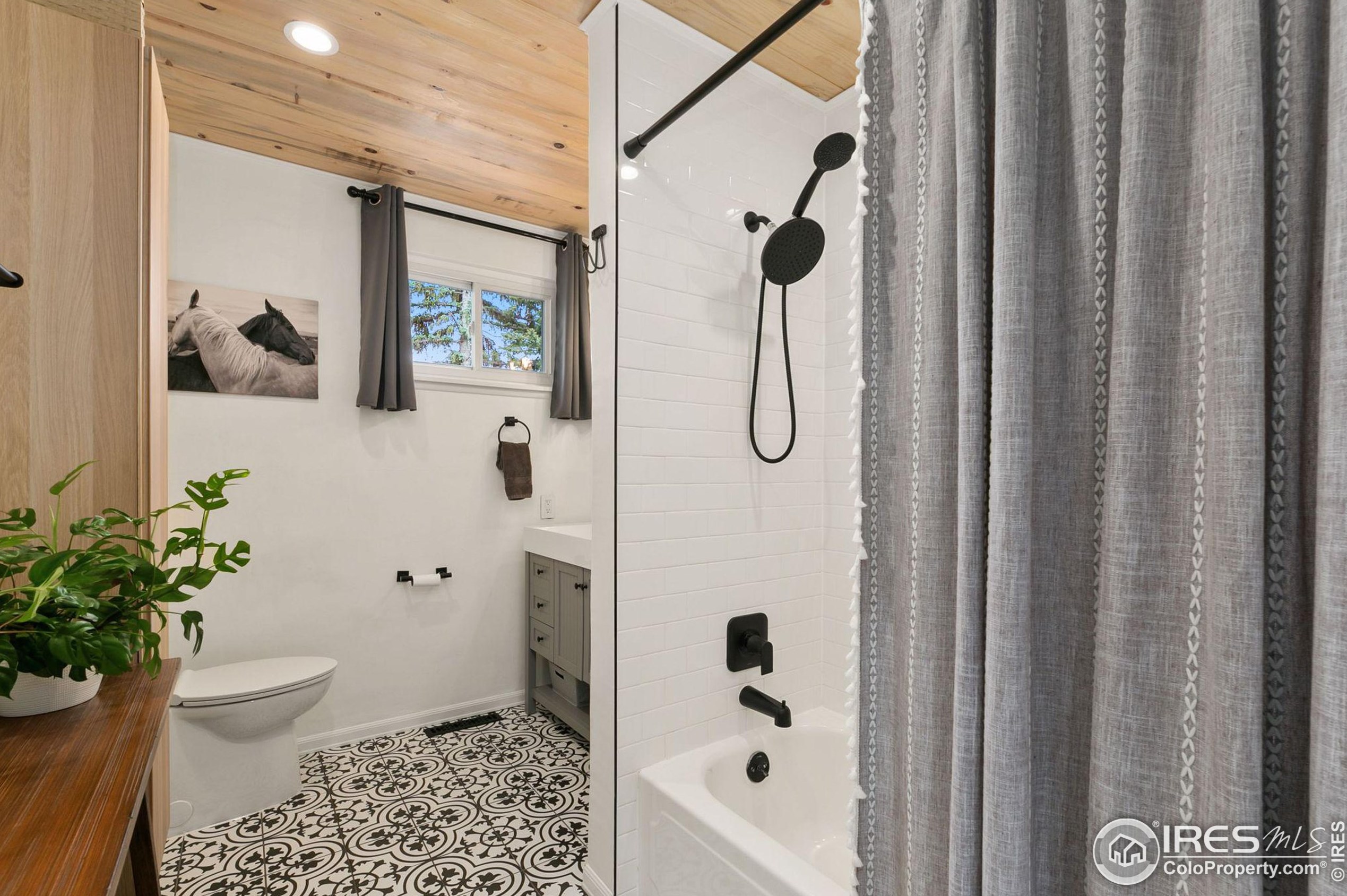 3532 Terry Lake Rd, Fort Collins CO  80524-1673 exterior