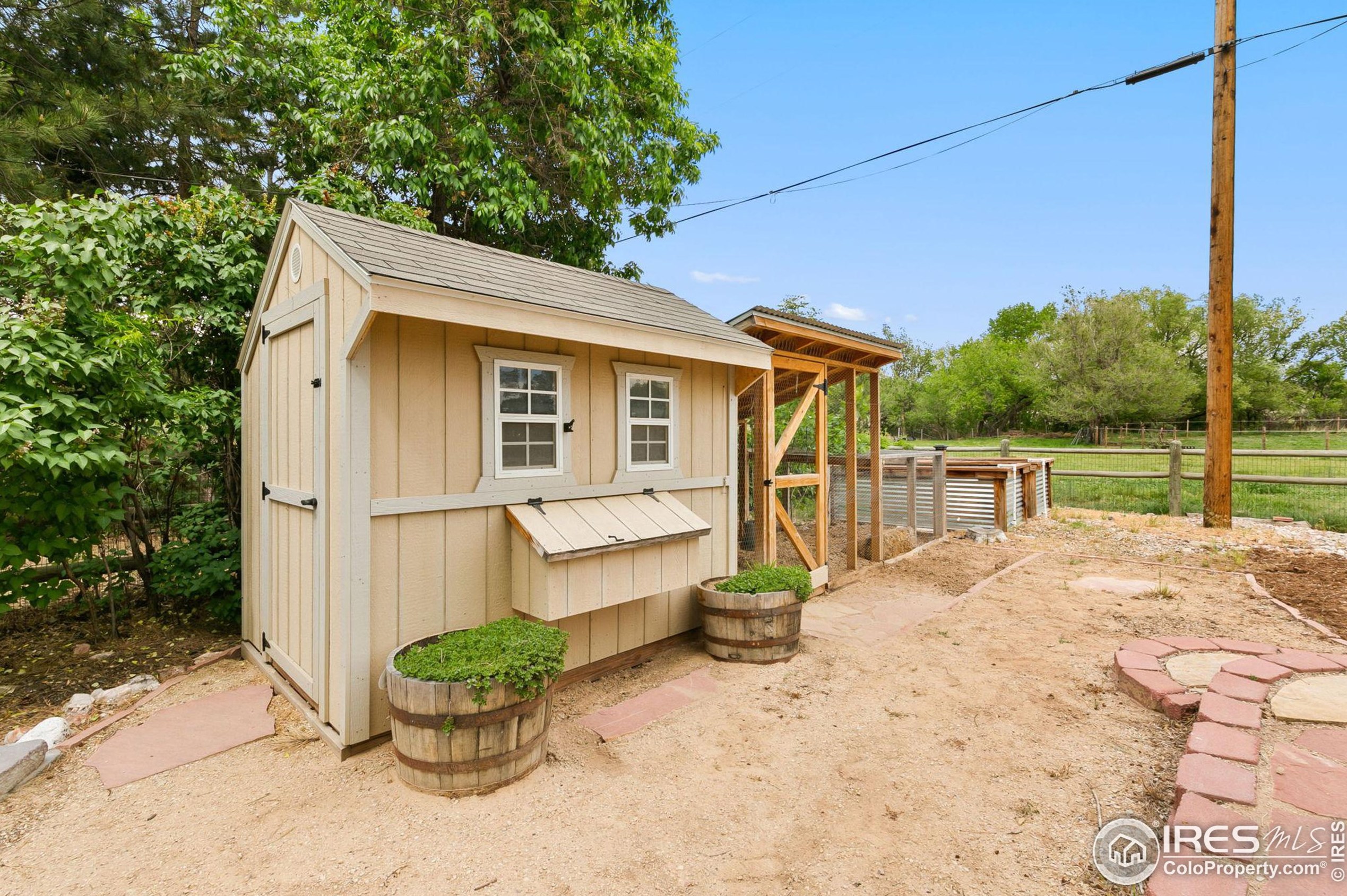 3532 Terry Lake Rd, Fort Collins CO  80524-1673 exterior