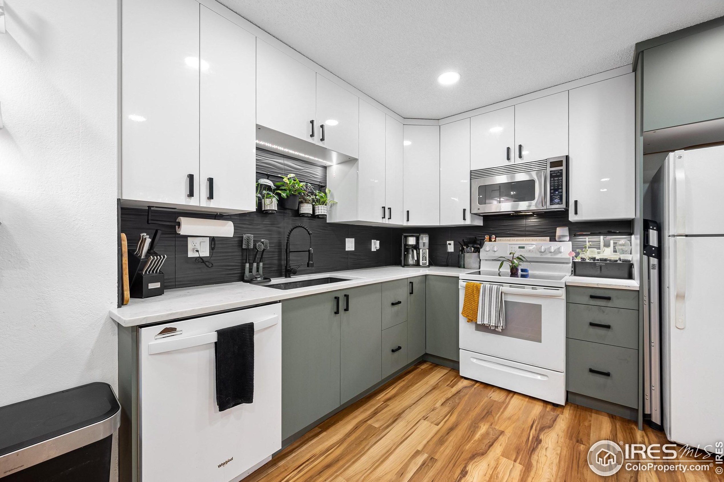 2806 Woodford Ave, Fort Collins CO  80521-2441 exterior