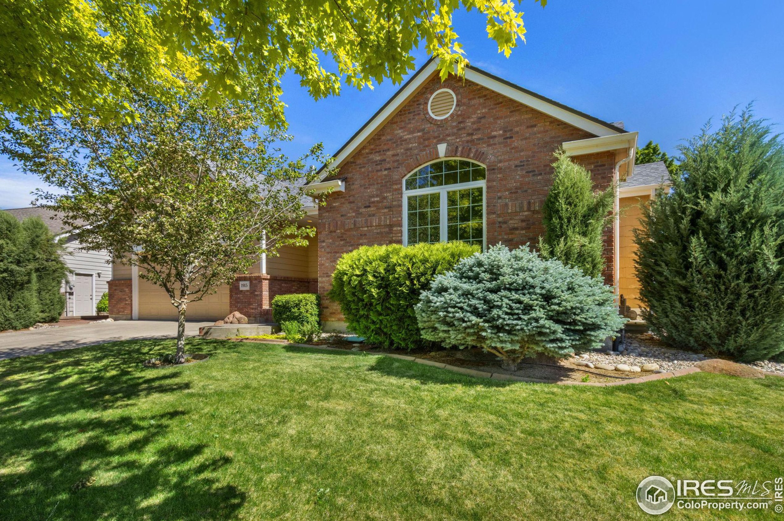 1915 Horseshoe Dr, Loveland, CO 80538-7215