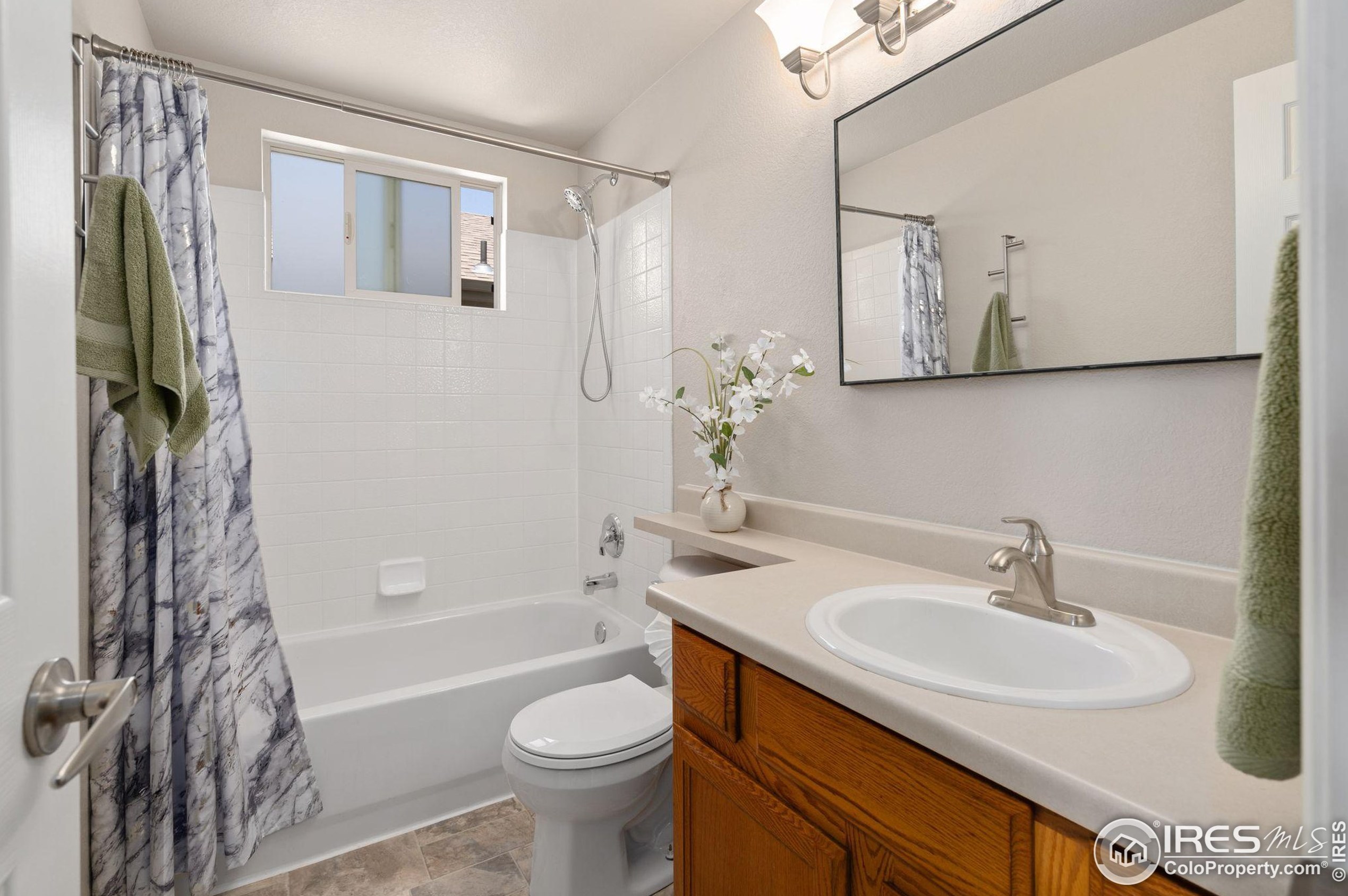 450 Peyton Dr, Fort Collins CO  80525-8259 exterior