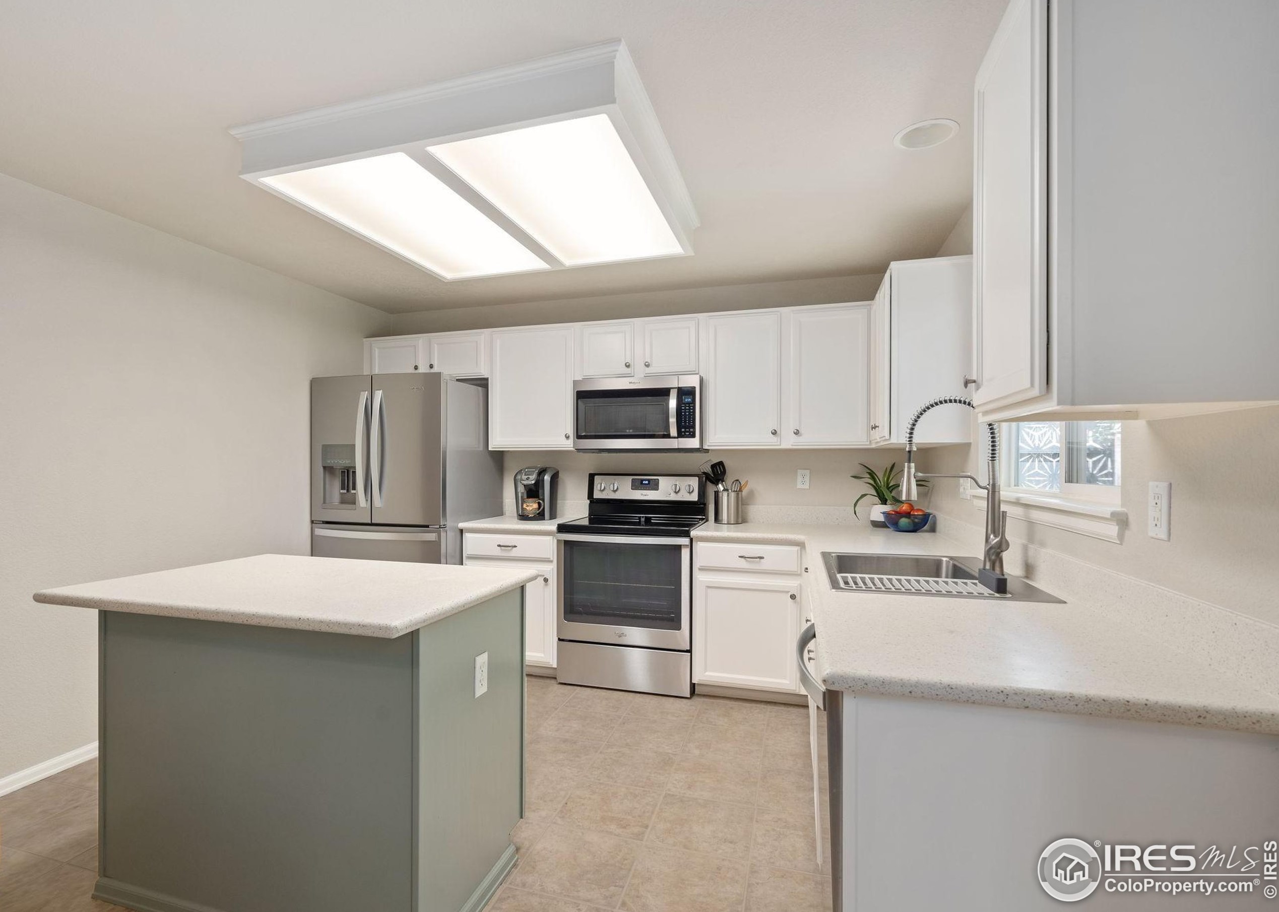 450 Peyton Dr, Fort Collins CO  80525-8259 exterior