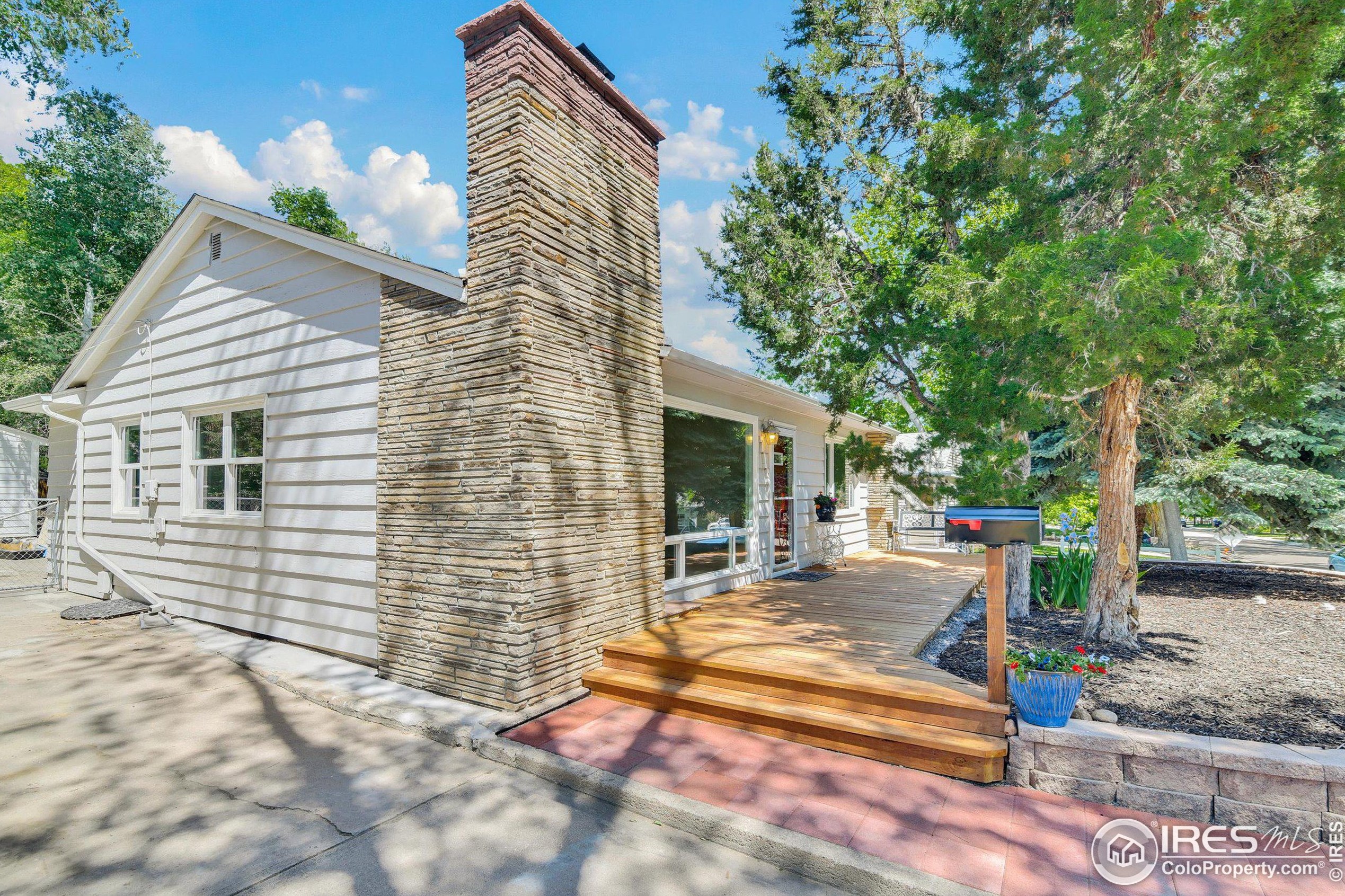 719 Sumner St, Longmont, CO 80501-4834