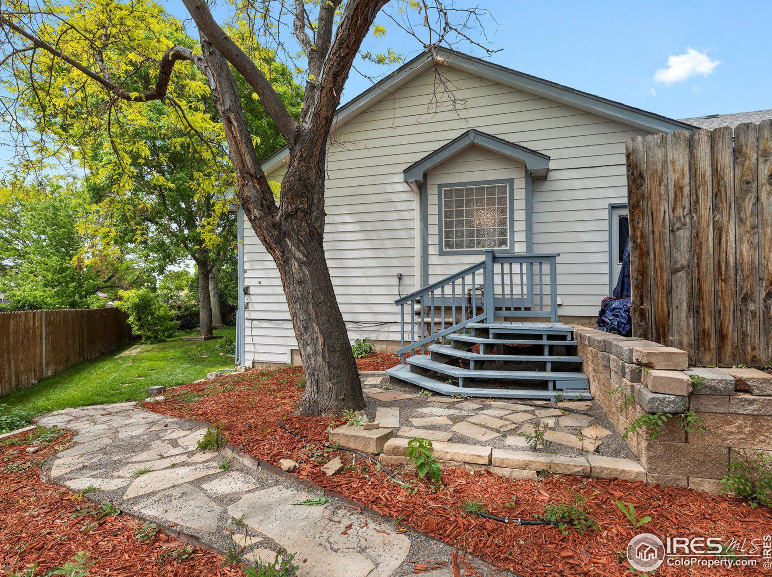 1130 Country Acres Dr, Loveland CO 80534-8470 exterior