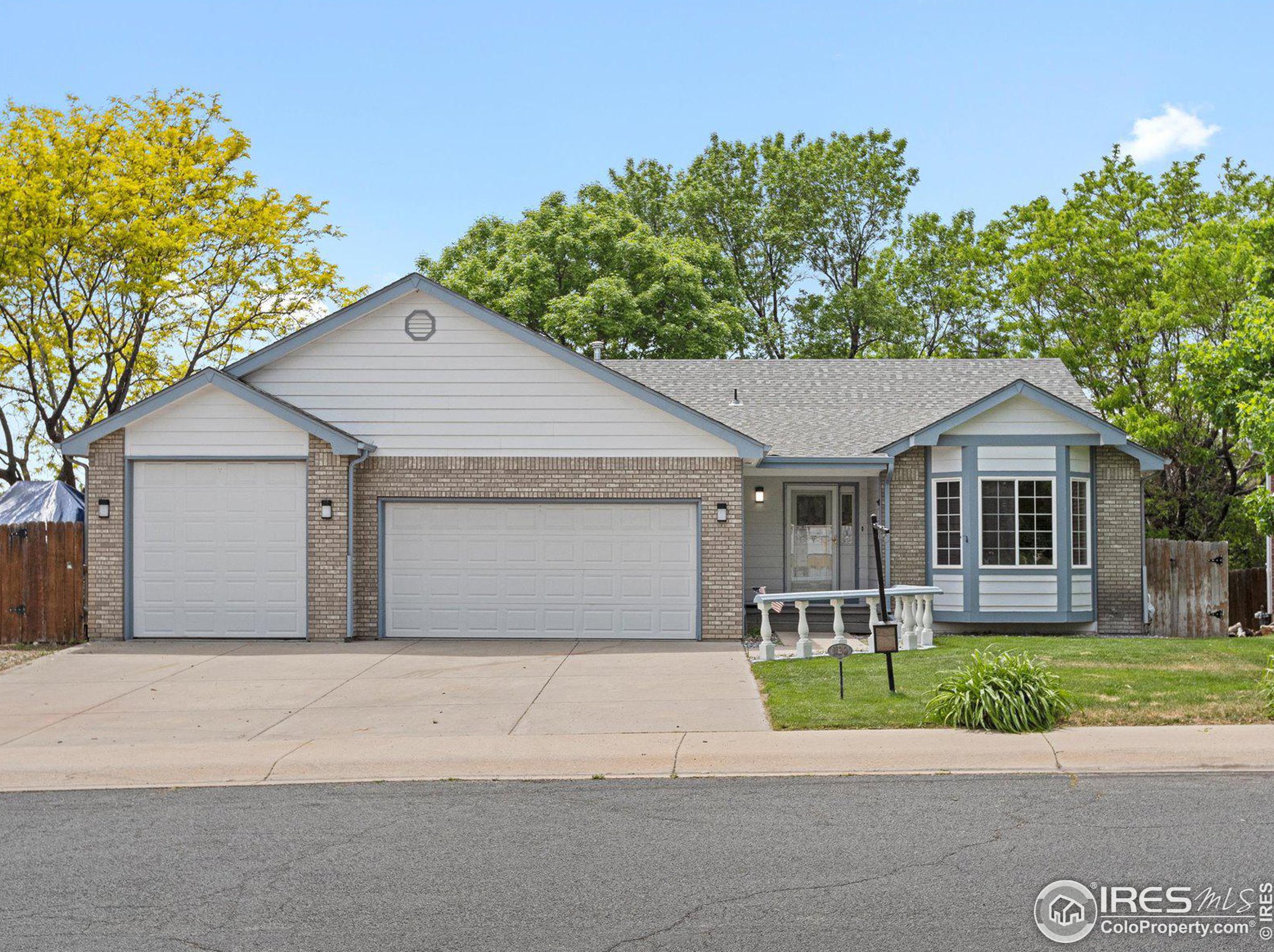 1130 Country Acres Dr, Loveland, CO 80534-8470