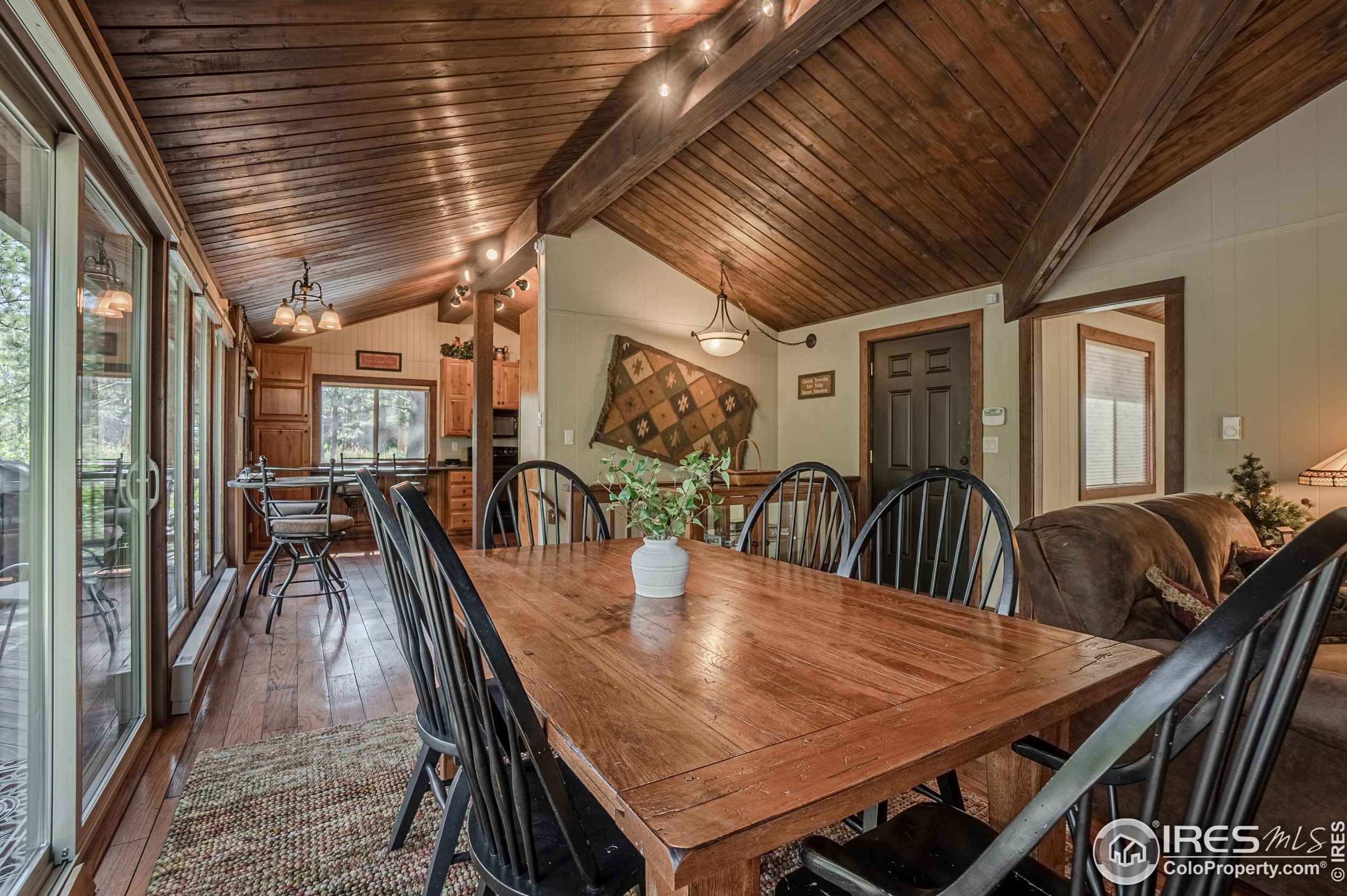 348 Crown Pt Dr, Bellvue CO 80512-9411 exterior