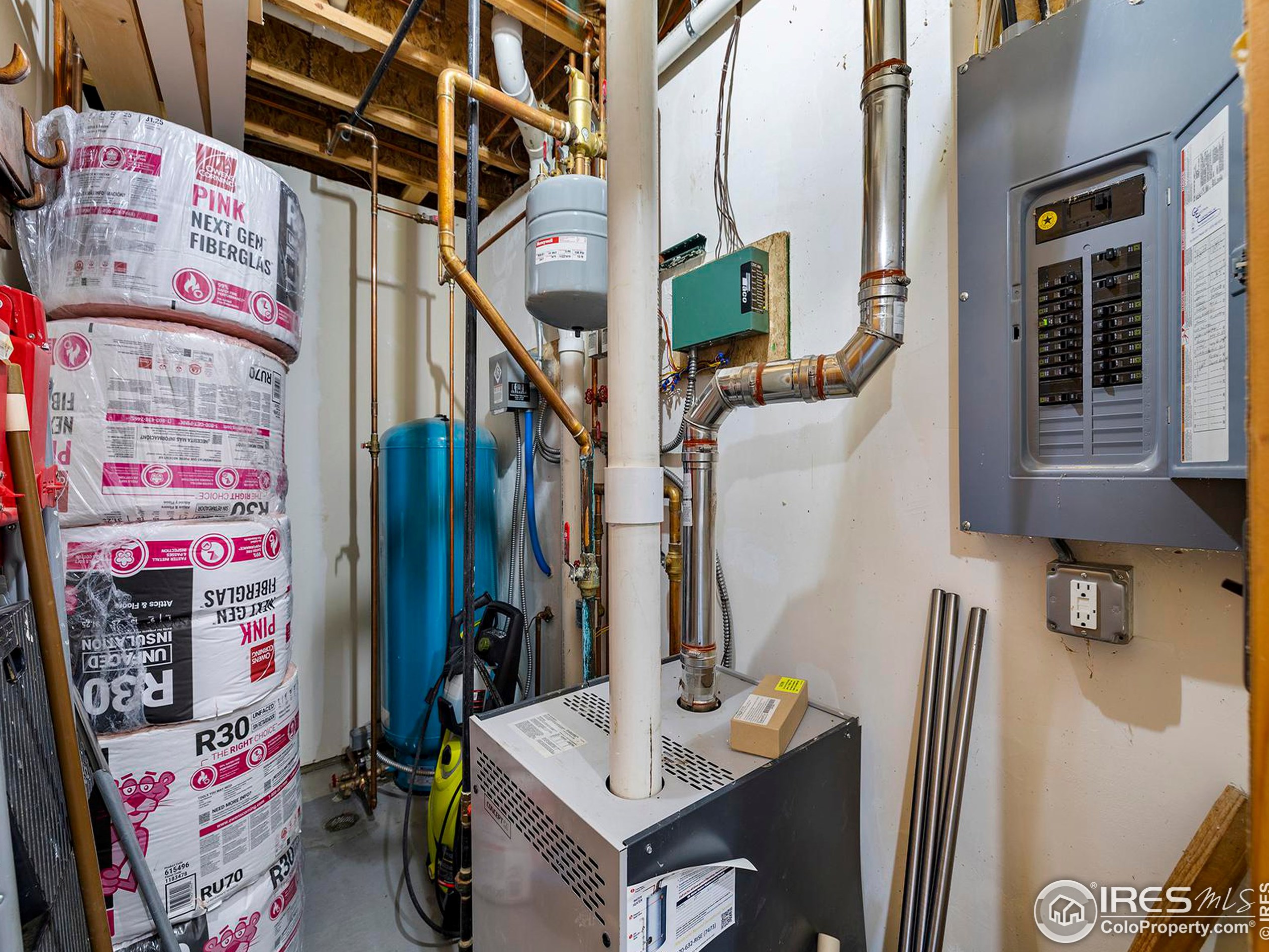 8420 Cherokee Park Rd, Red Feather Lakes CO exterior